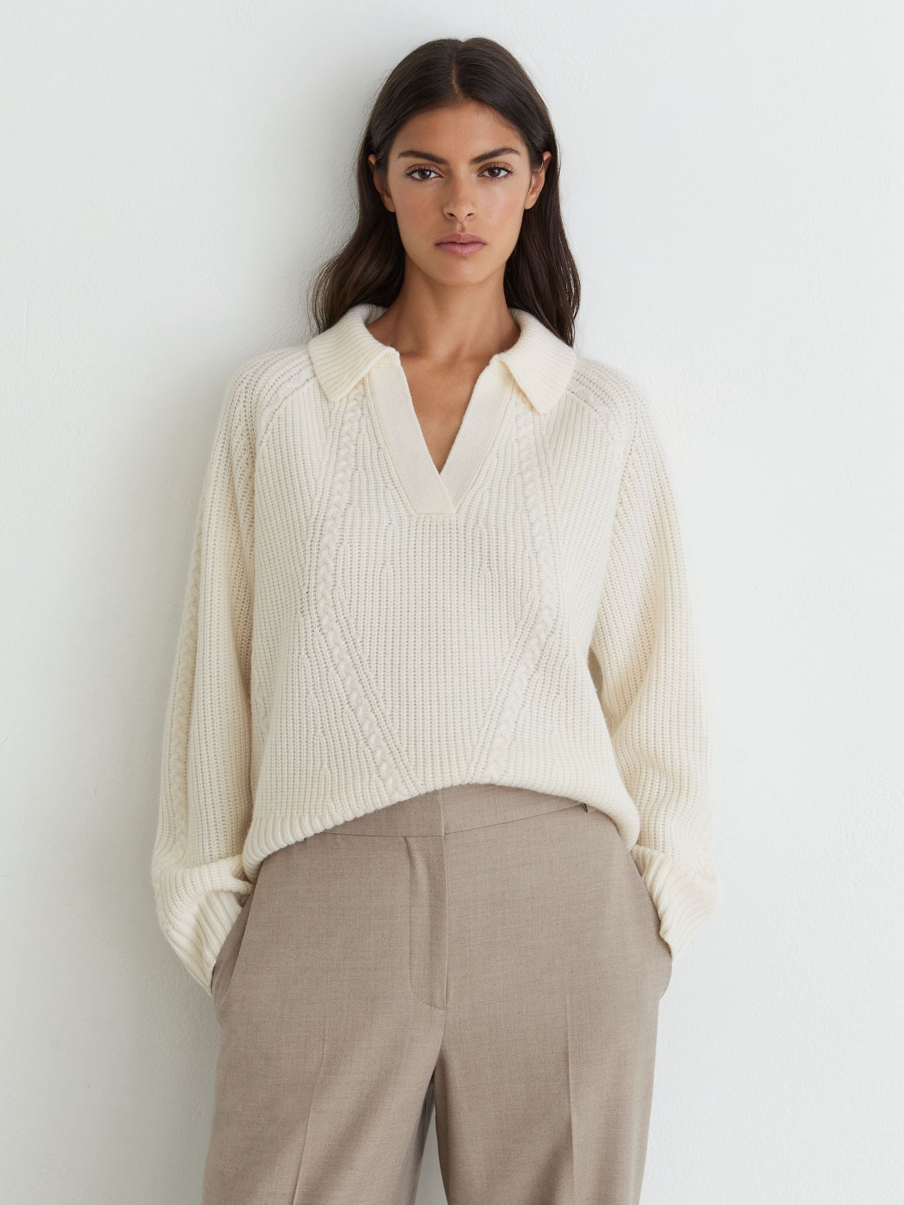 Wool-Cashmere Cable-Knit Detail Jumper in Cream - Image 4 of 7