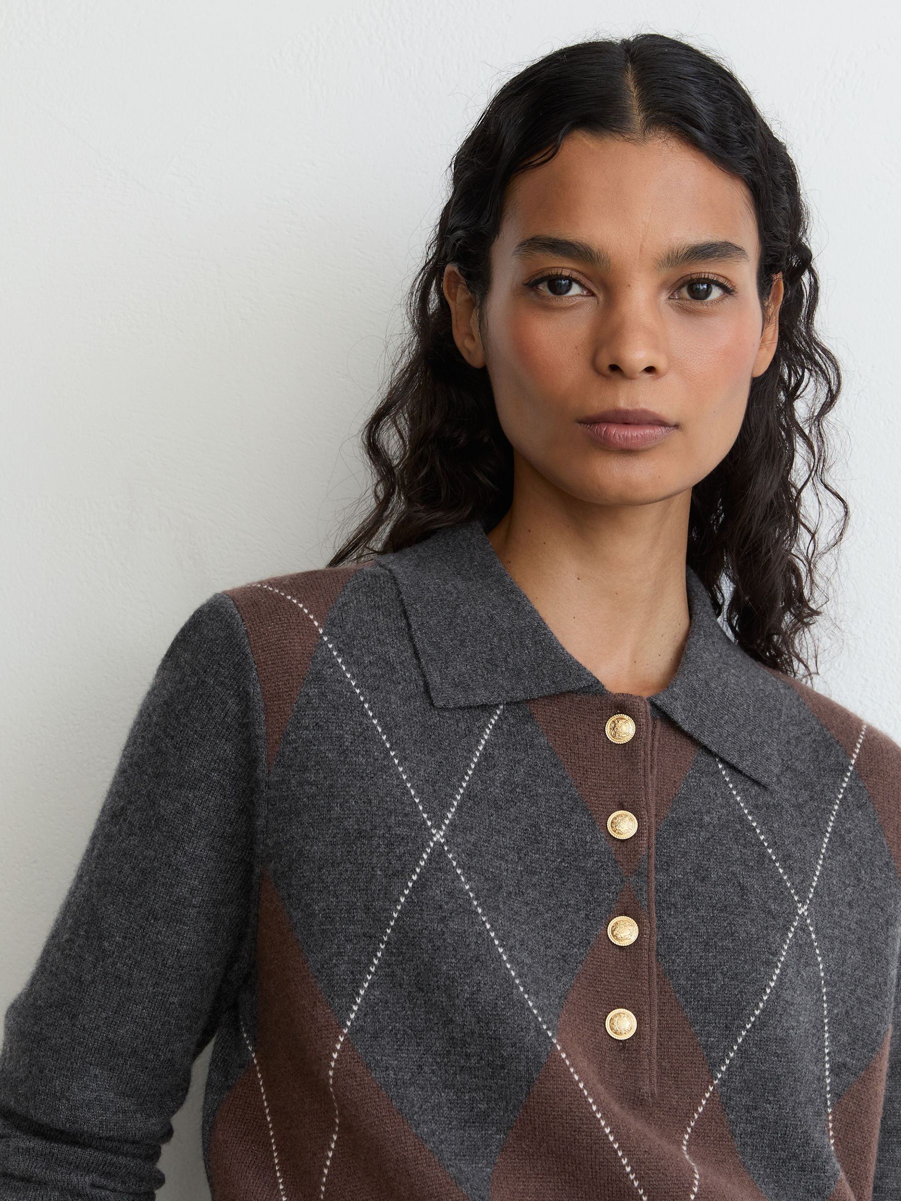 Wool-Cashmere Argyle-Knit Polo Jumper in Charcoal Grey - Image 5 of 6