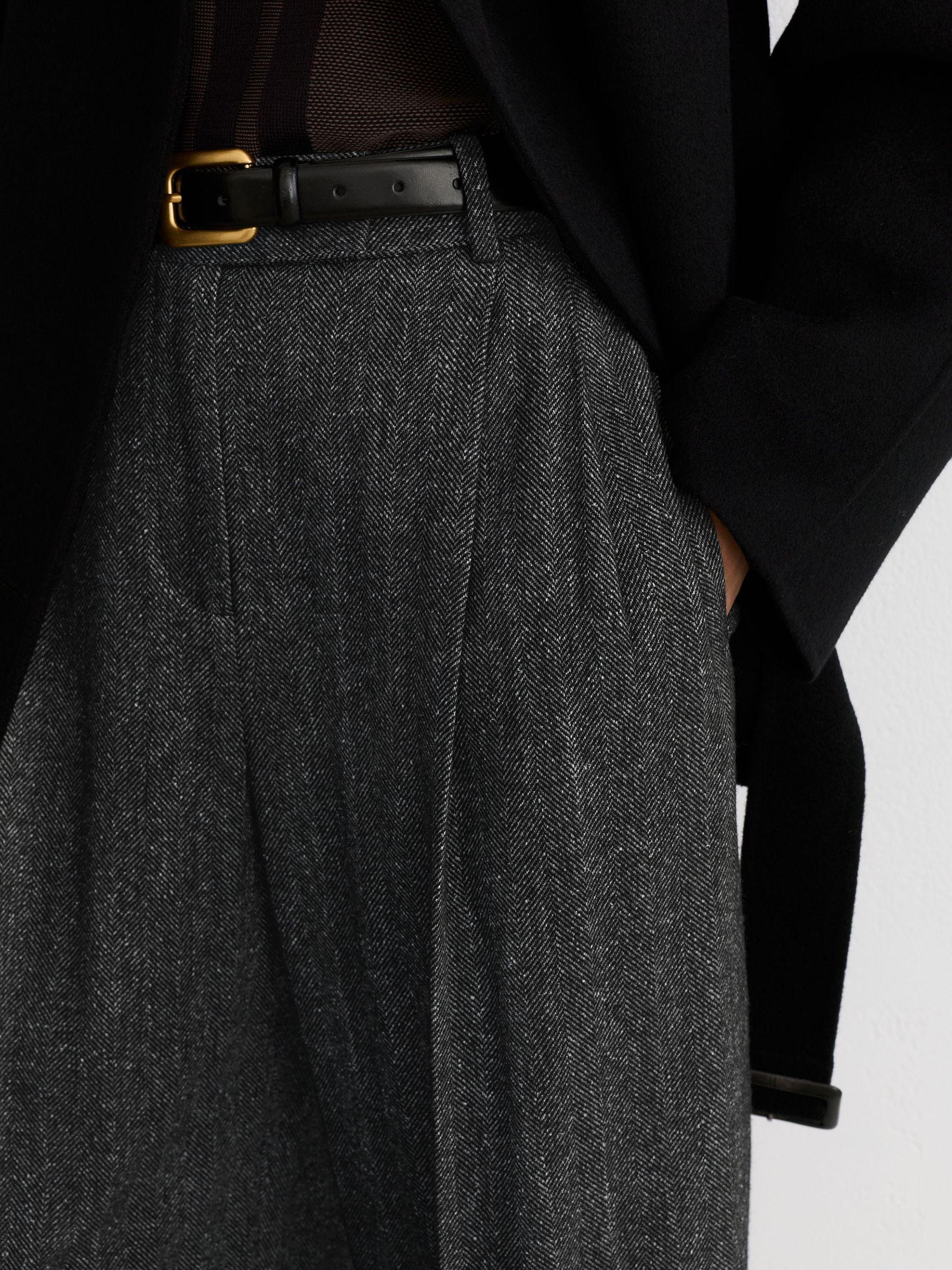 Wool-Silk Herringbone Wide-Leg Trousers in Dark Grey - Image 5 of 8