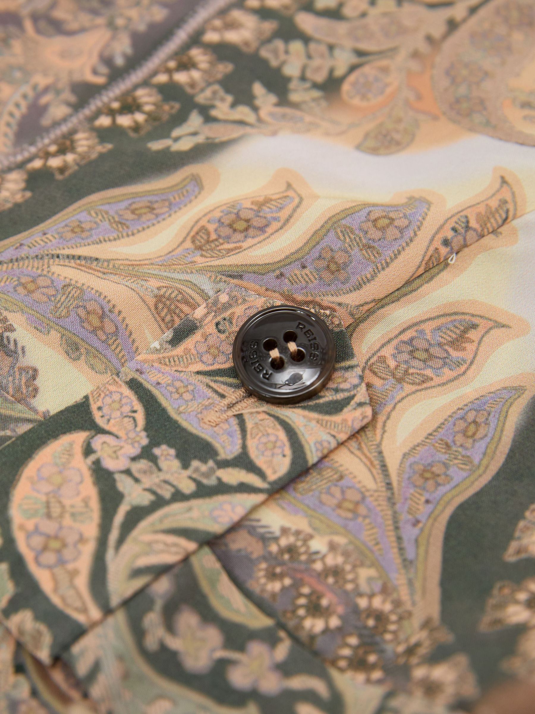 Paisley-Print Shorts in Neutral/Grey - Image 7 de 7