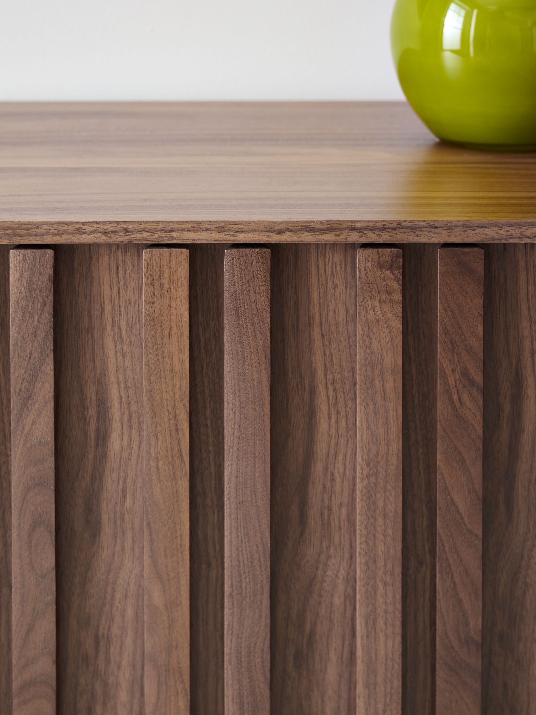 Jasper Conran London Walnut Belgrave Small Sideboard - Image 5 of 12