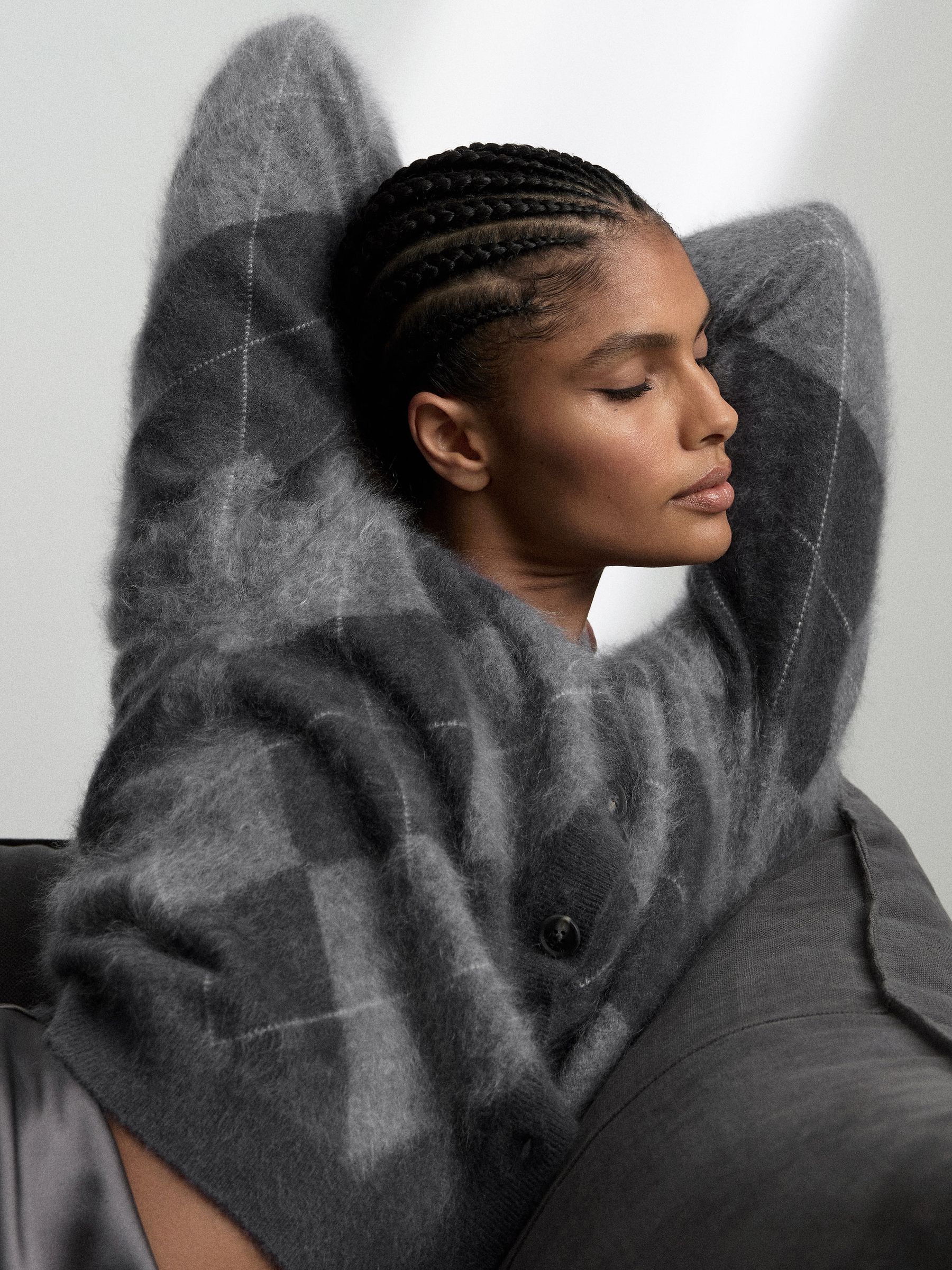 100% Brushed Cashmere Argyle Cardigan in Grey - Billede 1 af 10