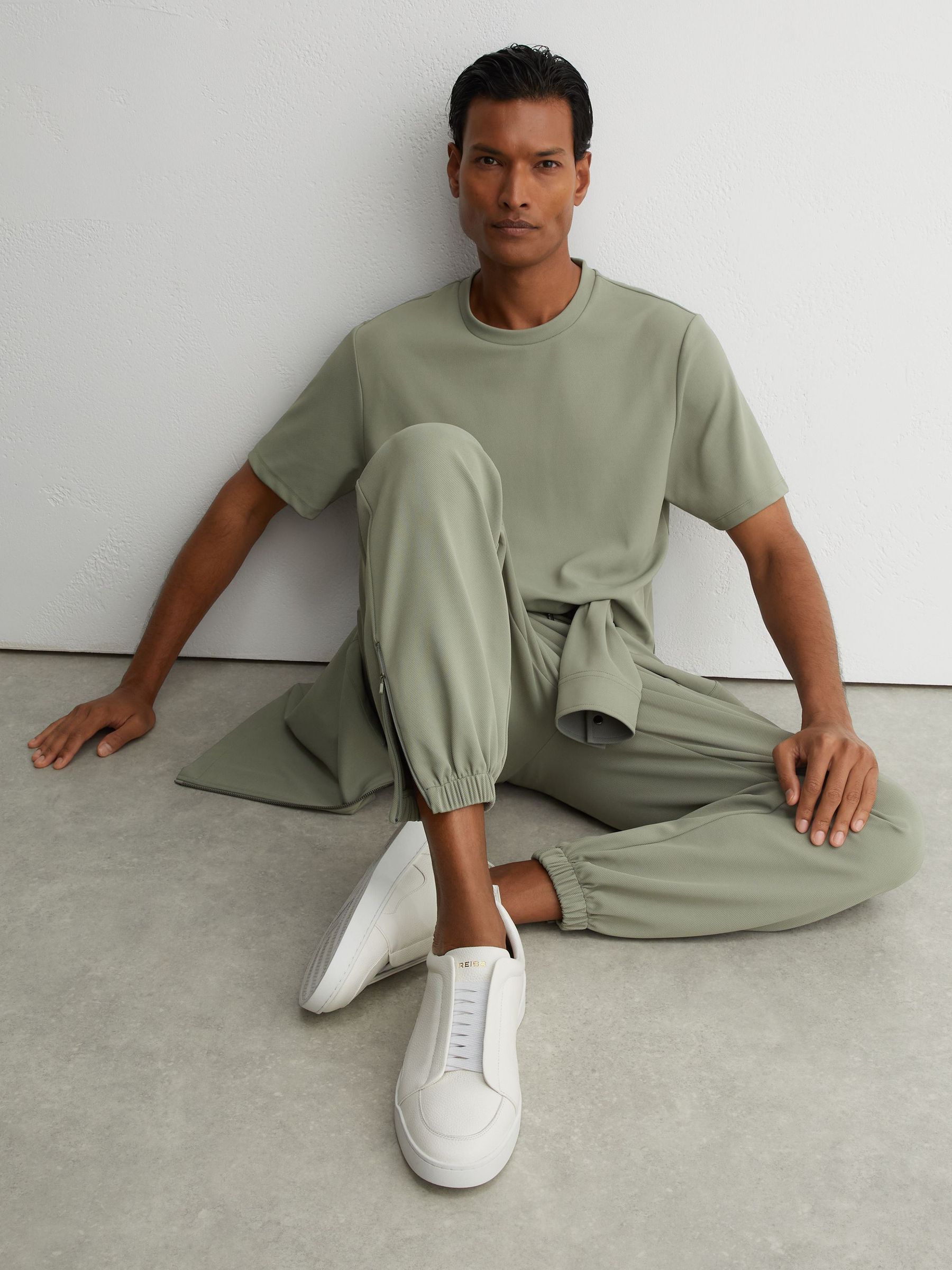 T-Shirt in Sage Green - Image 6 of 8