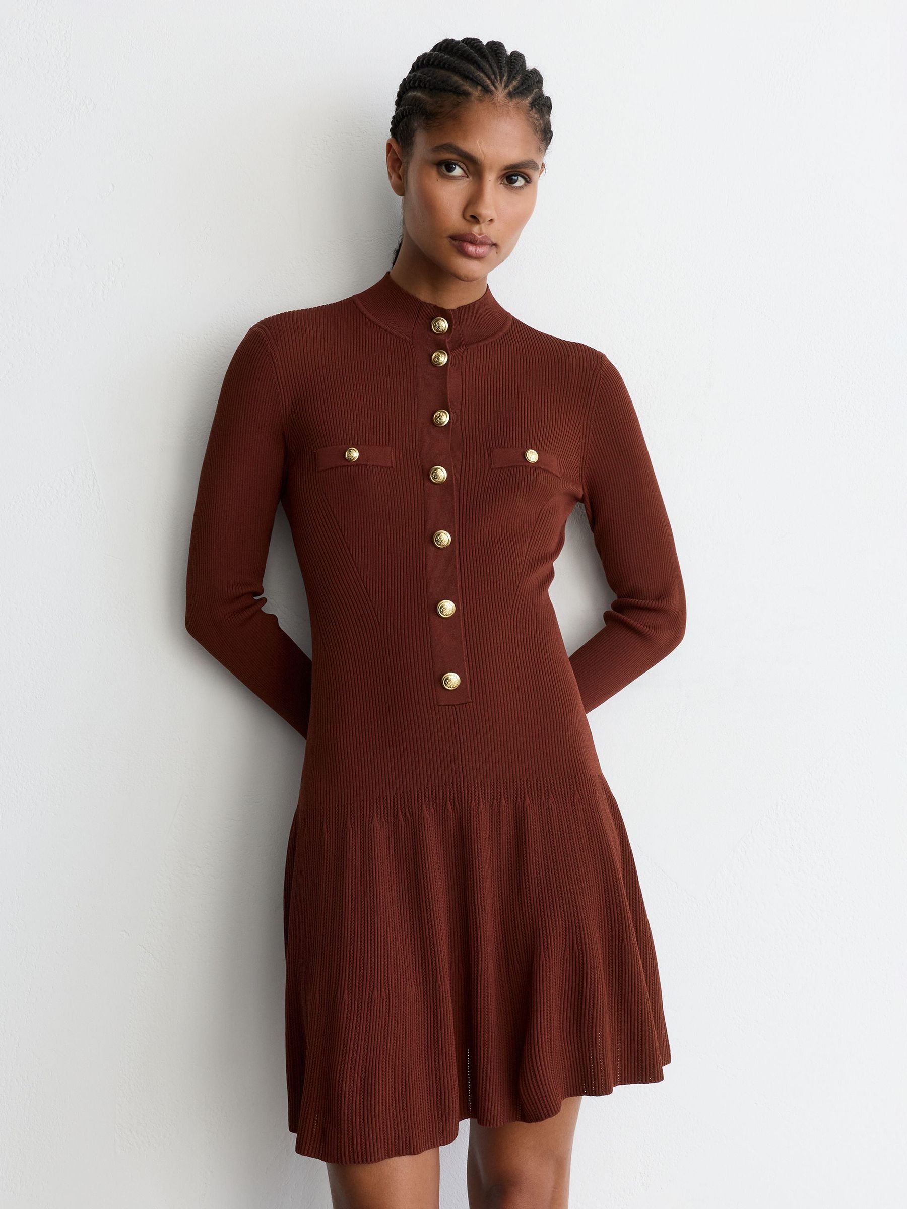 Rib-Knit Half-Button Mini Dress in Rust - Billede 4 af 9