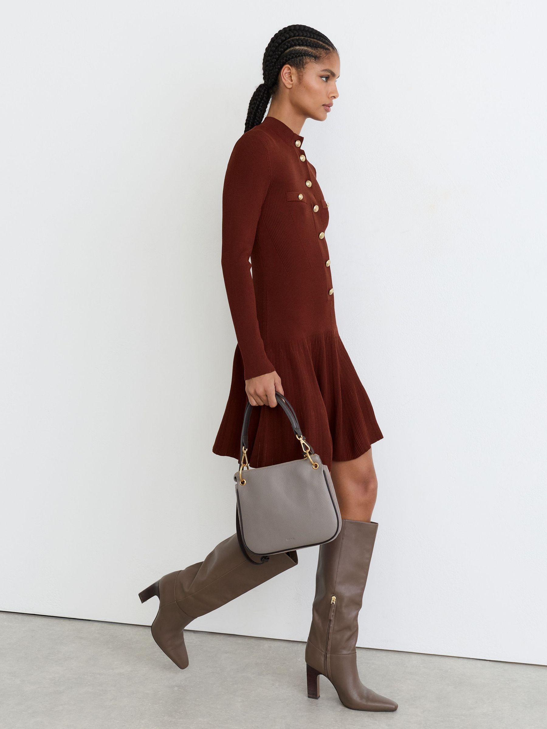 Rib-Knit Half-Button Mini Dress in Rust - Billede 6 af 9