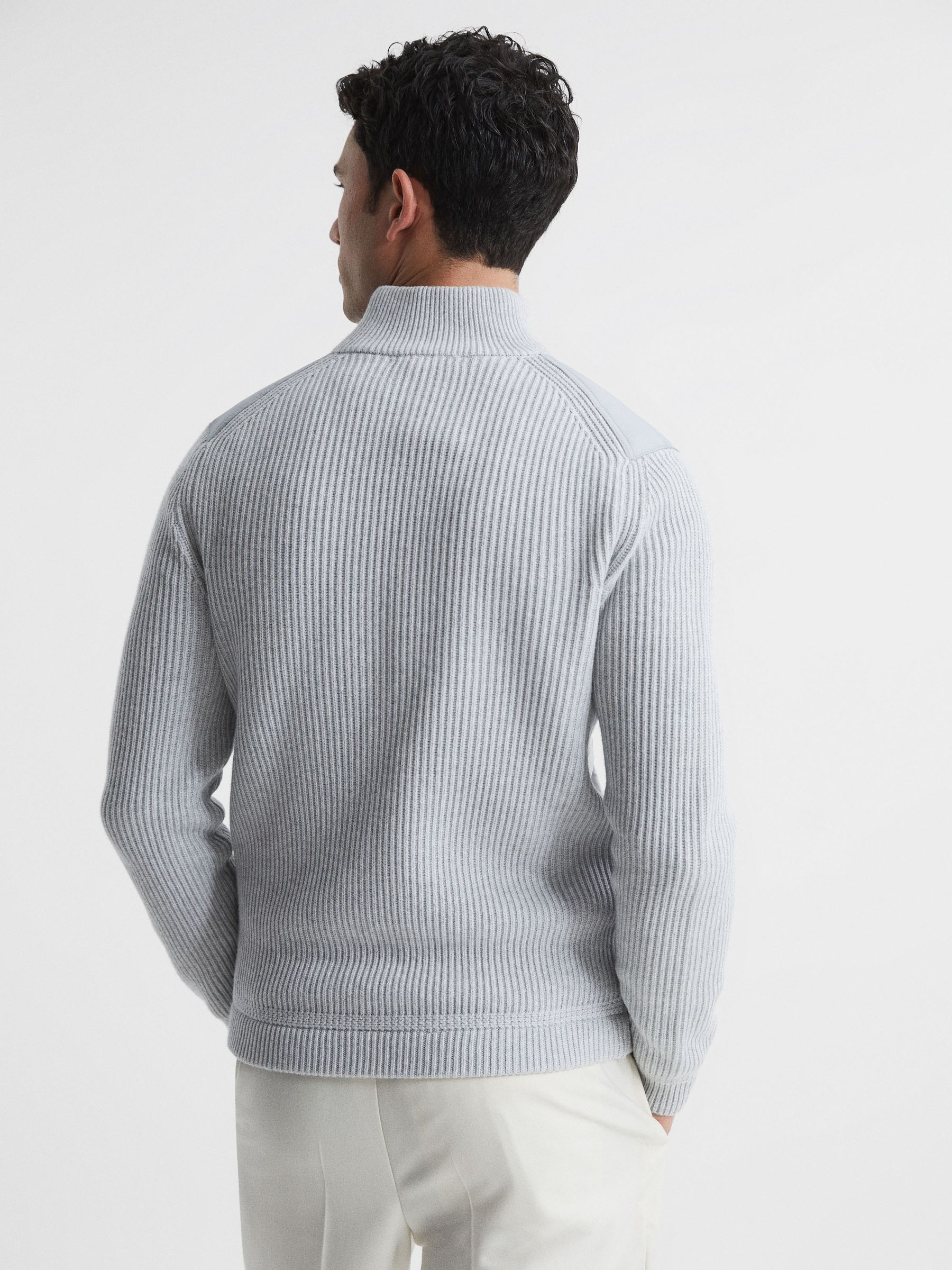 Hybrid Quilt and Knit Zip-Through Jacket in Soft Grey - Image 5 of 6