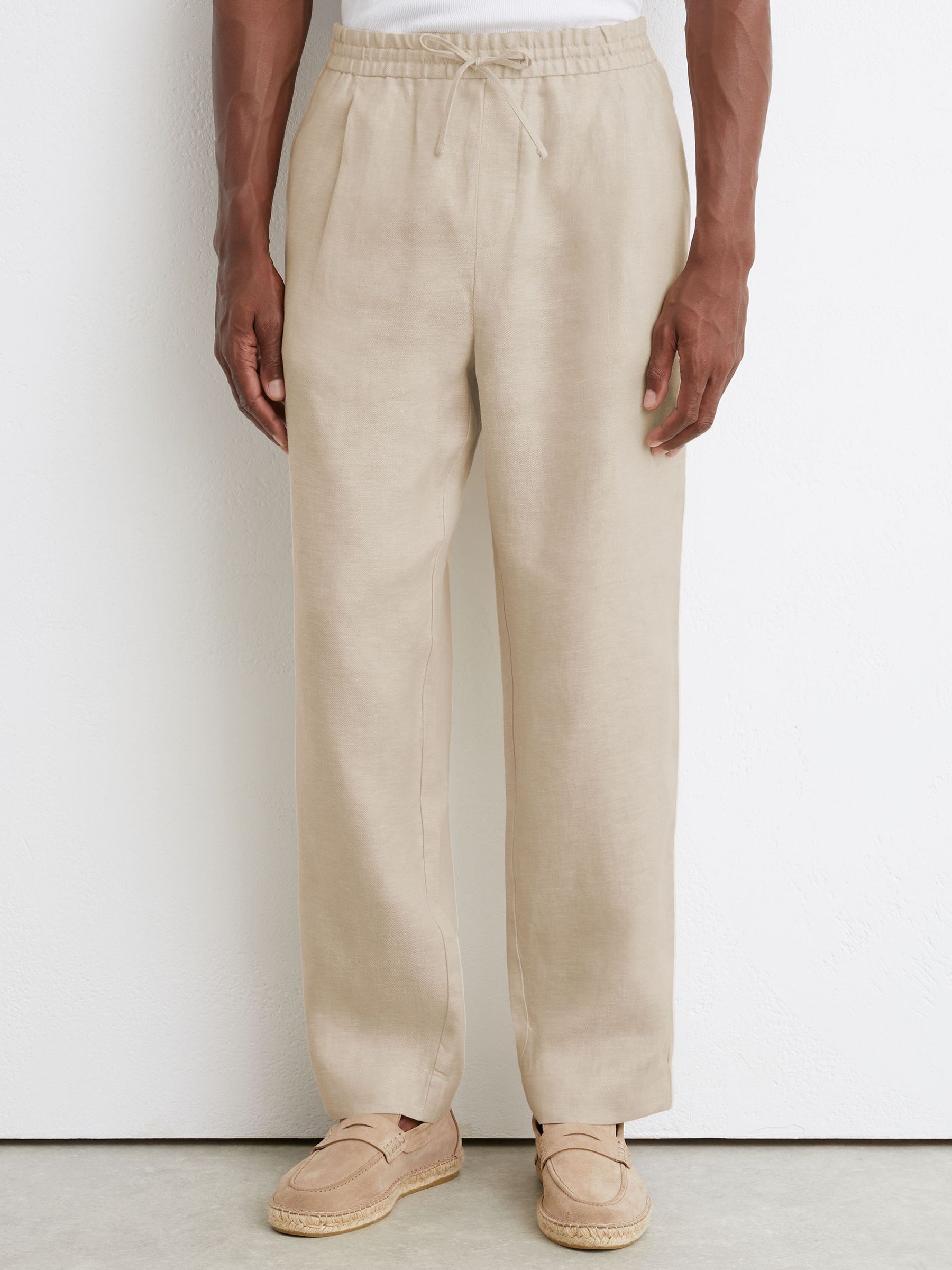 Linen Relaxed-Fit Drawstring Trousers in Natural - 圖片 3/6