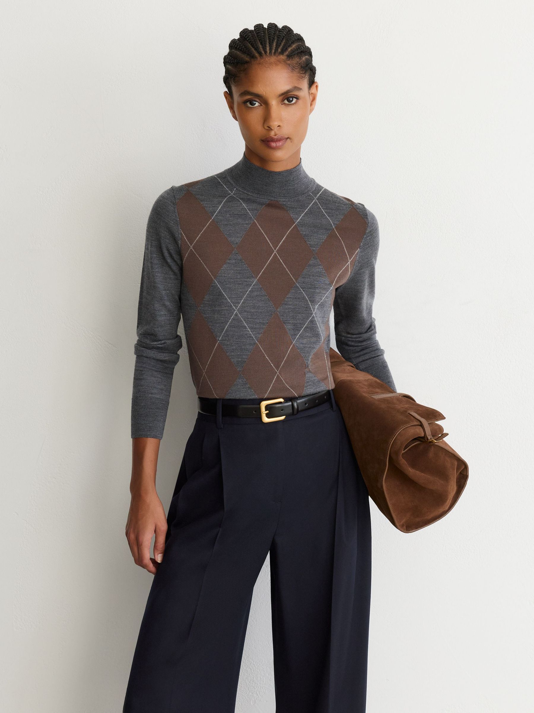 Wool-Blend Wide-Leg Pleated Trousers in Navy - Image 6 of 7