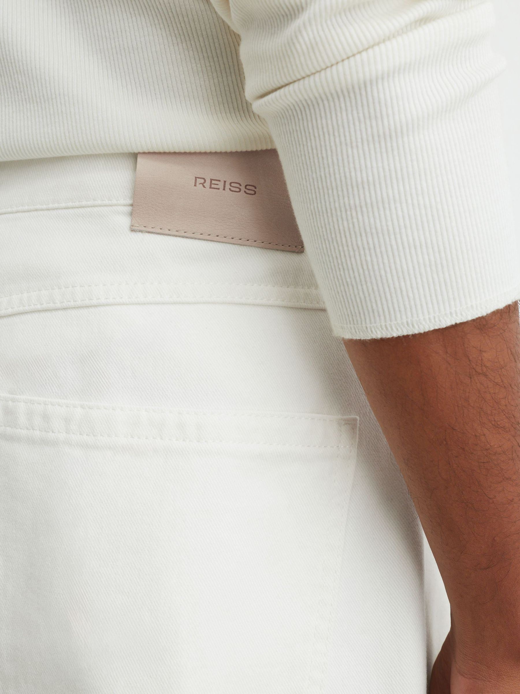 Baggy-Fit Jeans in Off White - Image 5 of 7