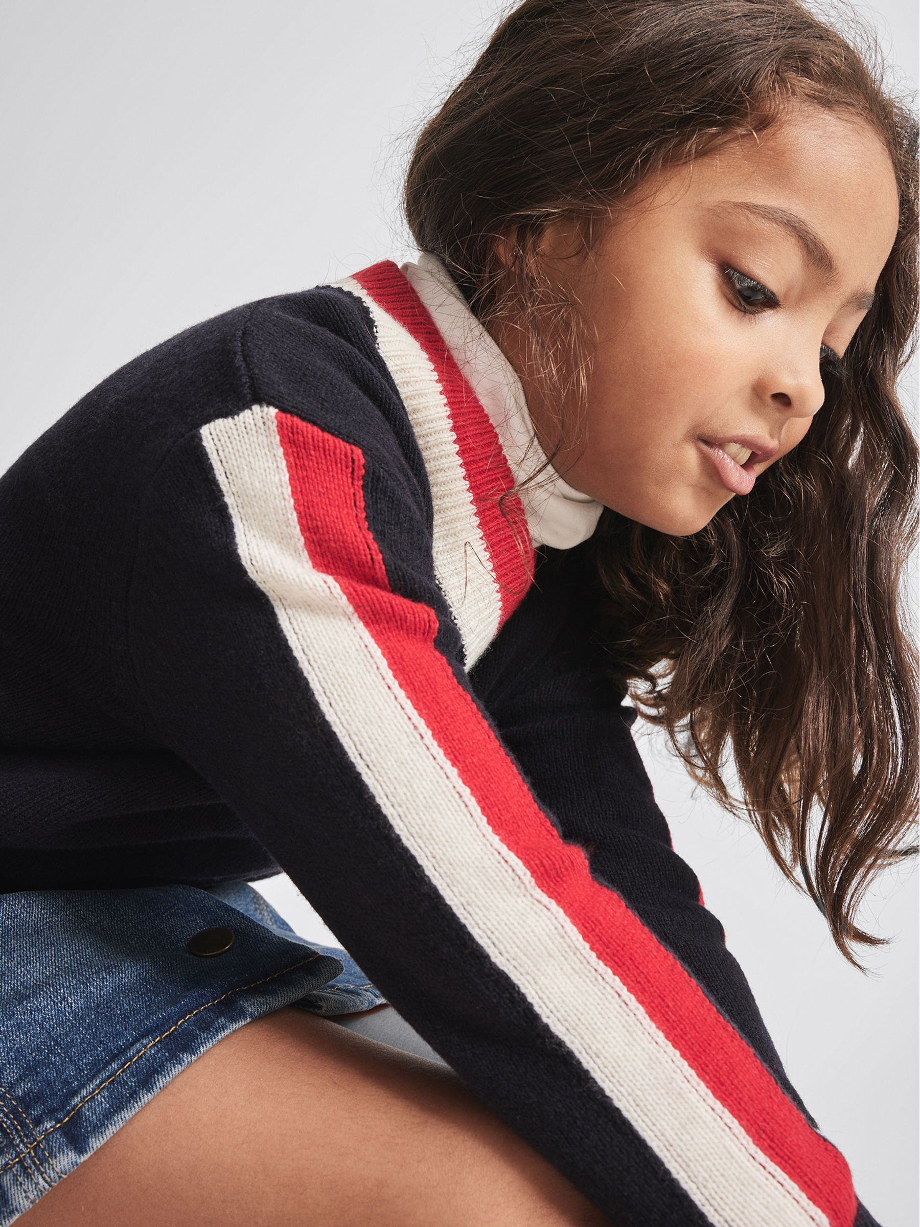 Stripe Trim V Neck Jumper in Navy - Image 4 of 6