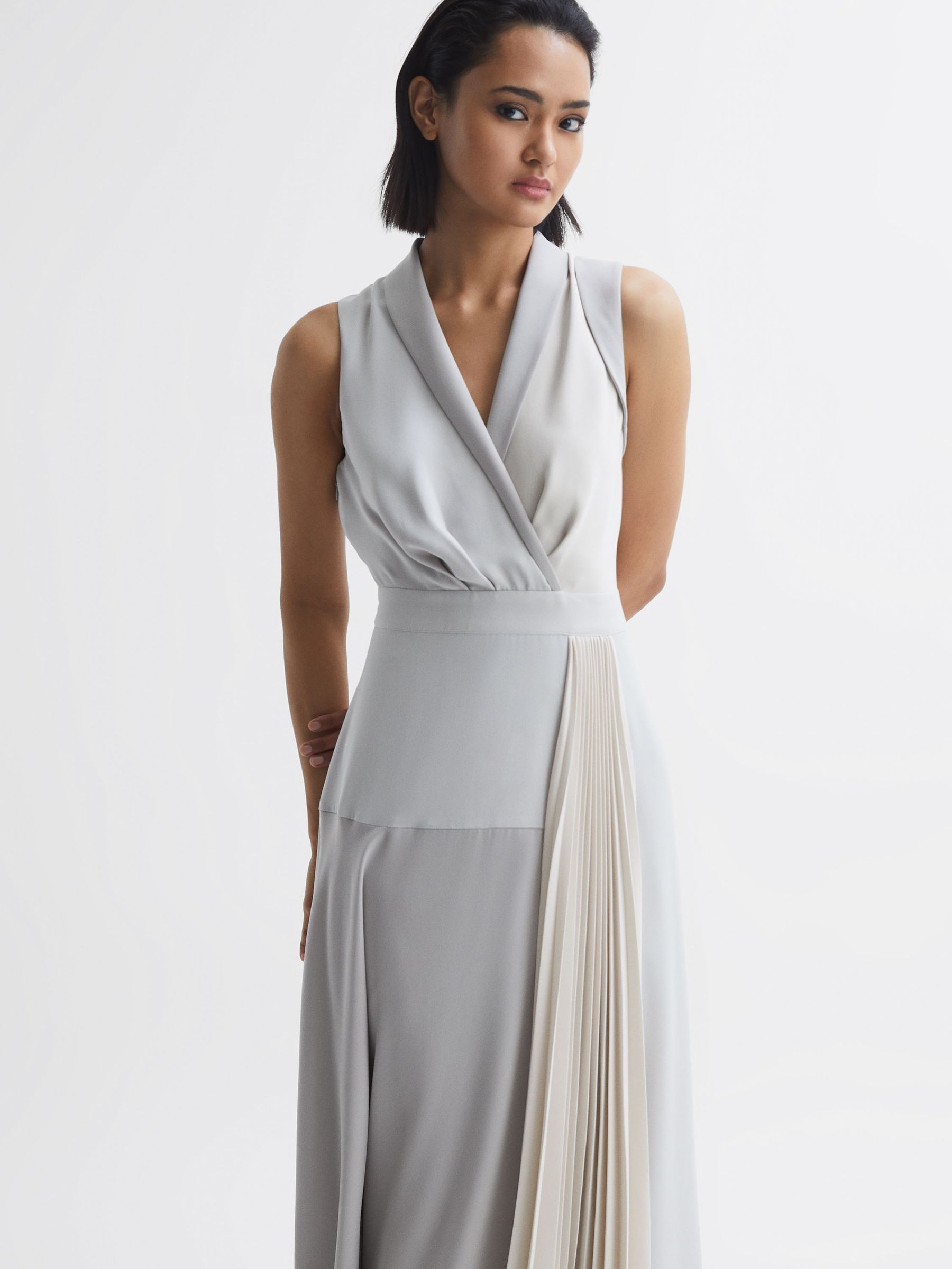 Pleated Fitted Midi Dress in Lilac - Image 4 of 5
