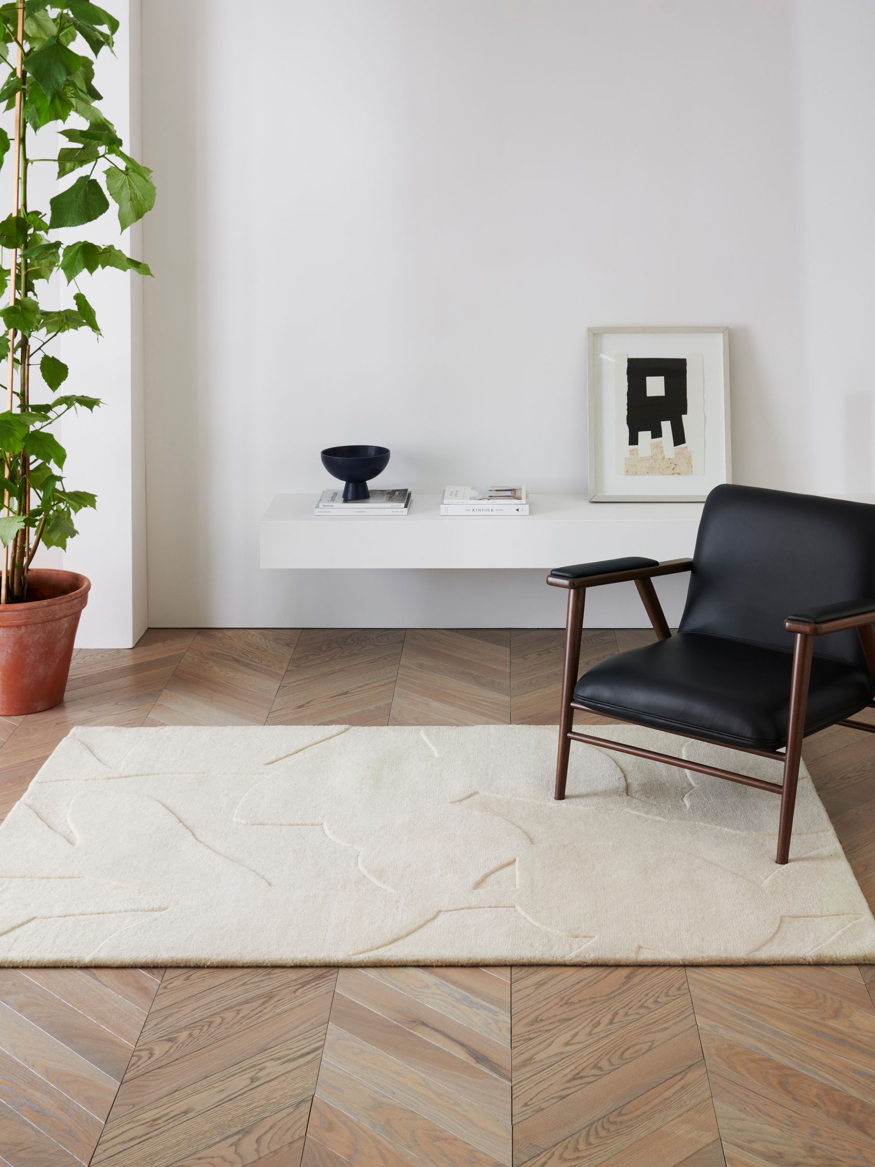 Jasper Conran London White Floral Leaf Wool Rug - Image 1 of 4