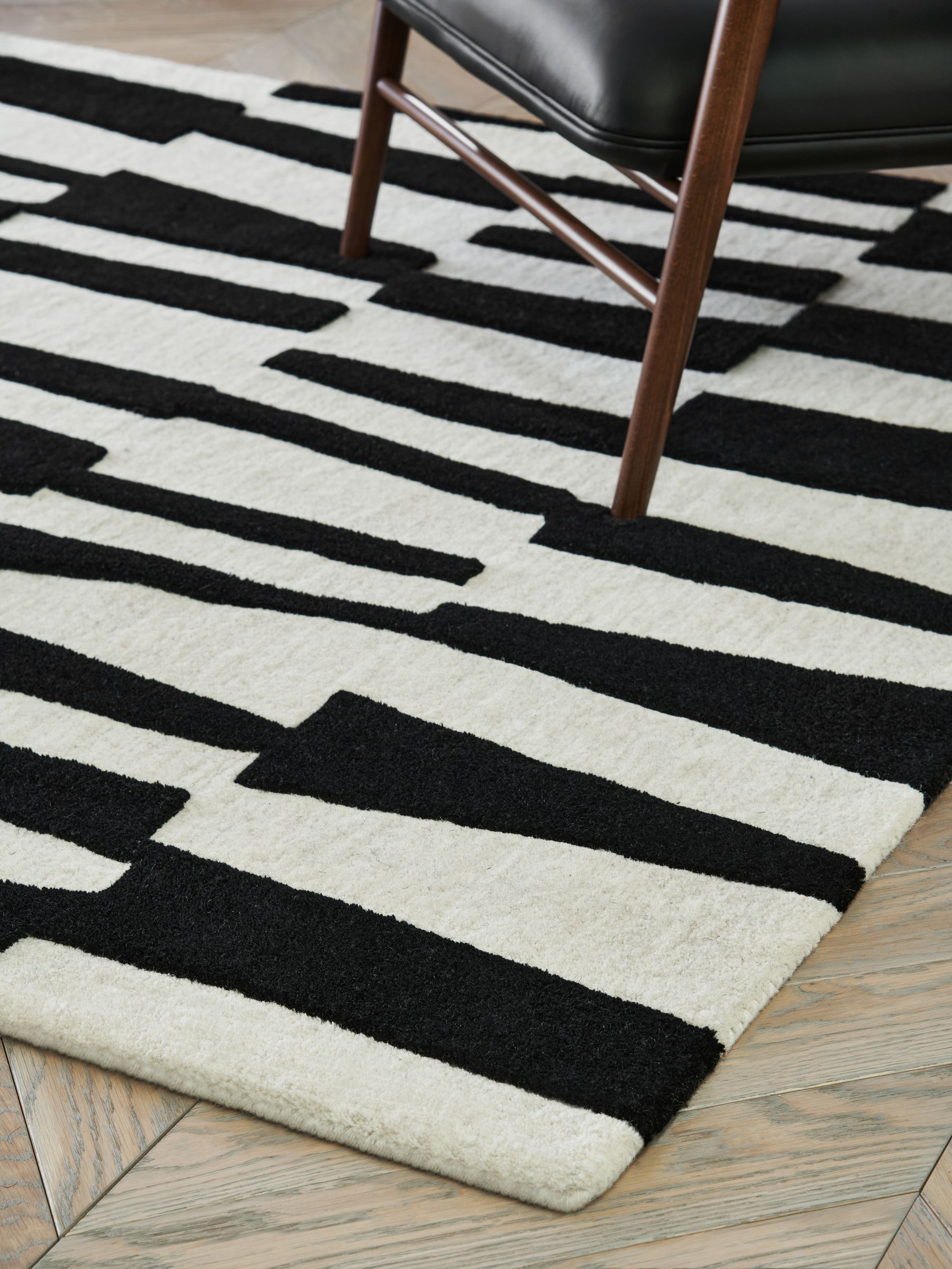Jasper Conran London Black/White Papercut Carve Pile Wool Rug - Image 2 of 4