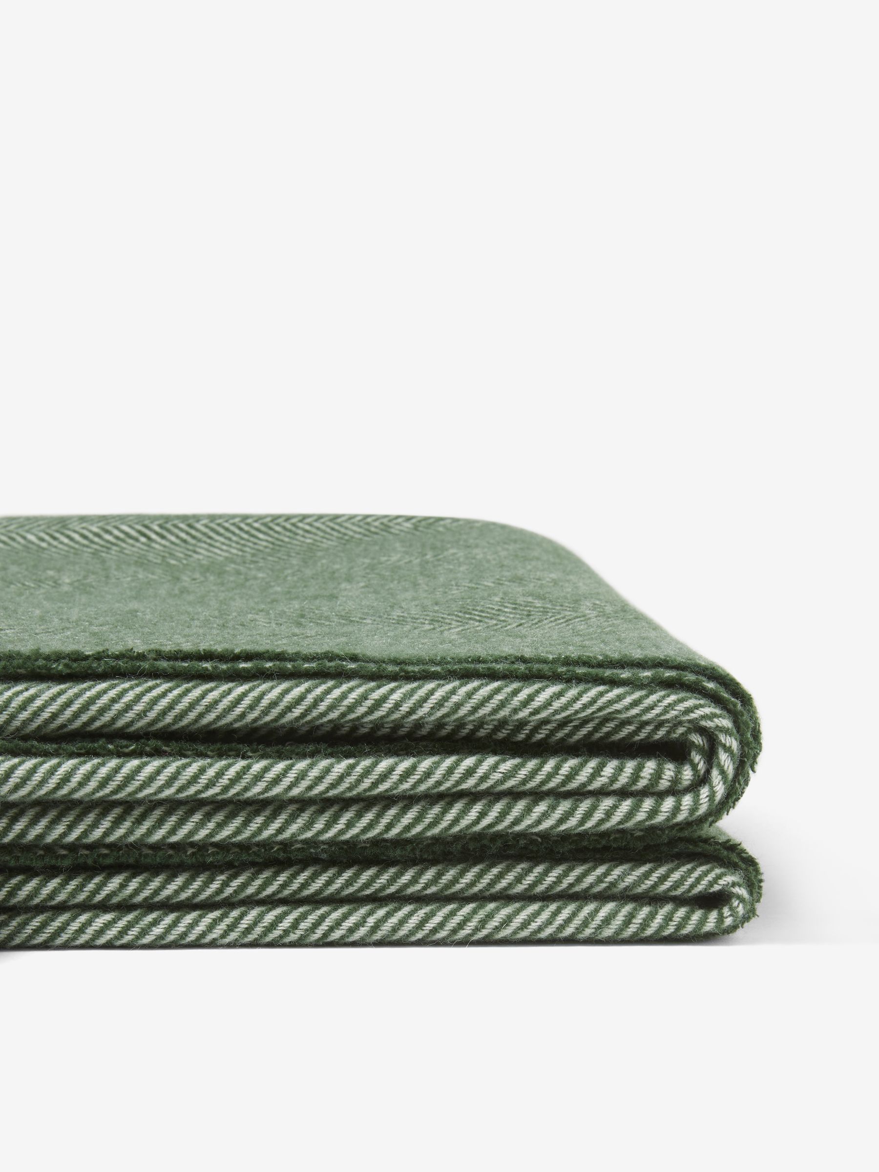 Jasper Conran London Green Lambswool Herringbone Throw - Image 5 of 6