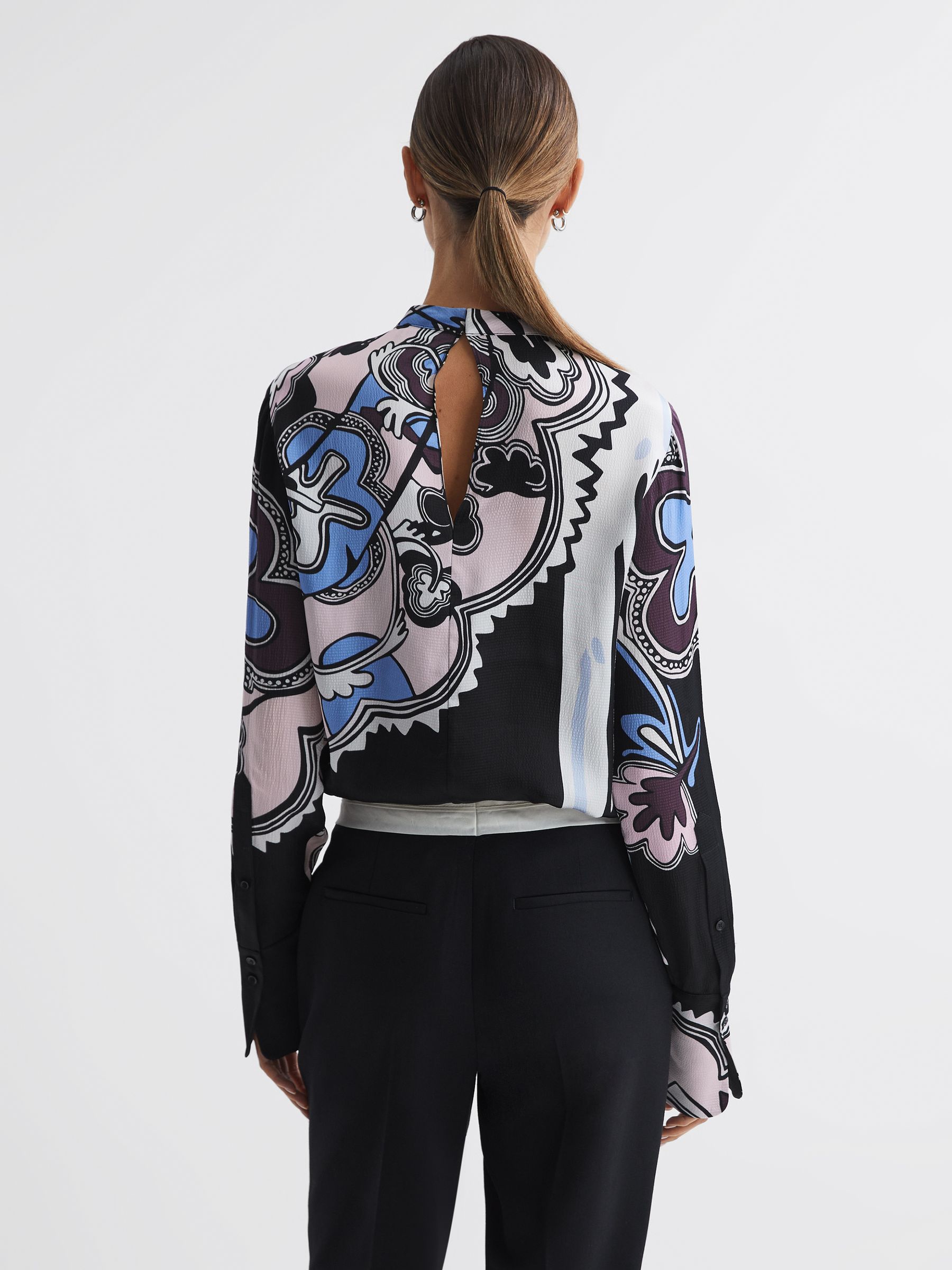 Printed Pleat Front Blouse in Black - Image 4 of 4