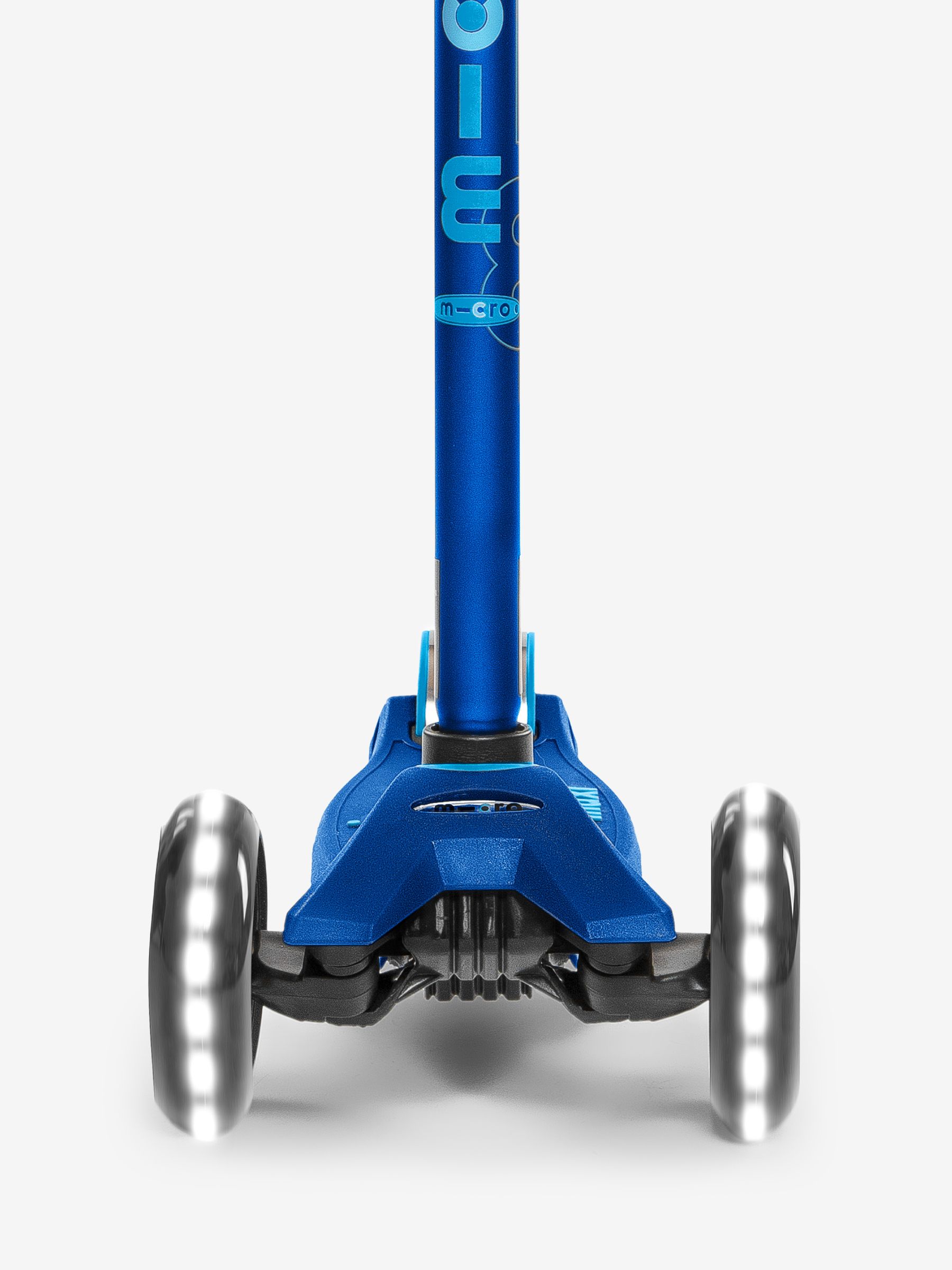 Micro Scooter Maxi Micro Deluxe LED Scooter - Image 2 of 7