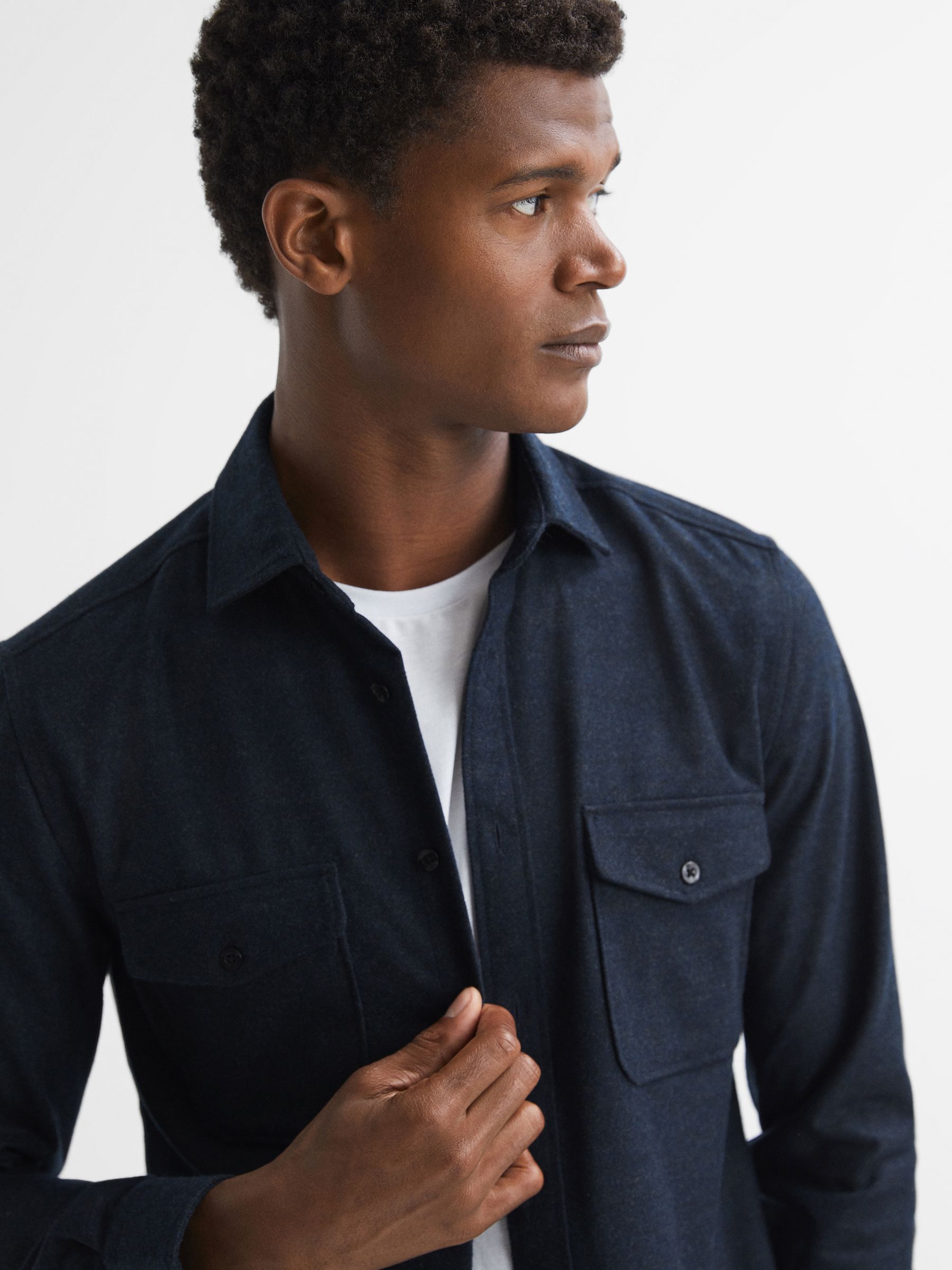Button-Through Twin Pocket Overshirt in Navy - Image 4 of 5