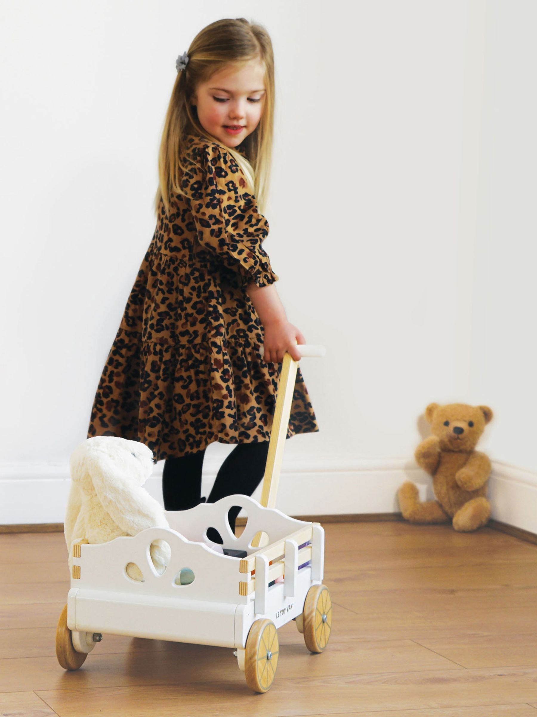 Le Toy Van Pull Along Wagon - Image 5 of 6