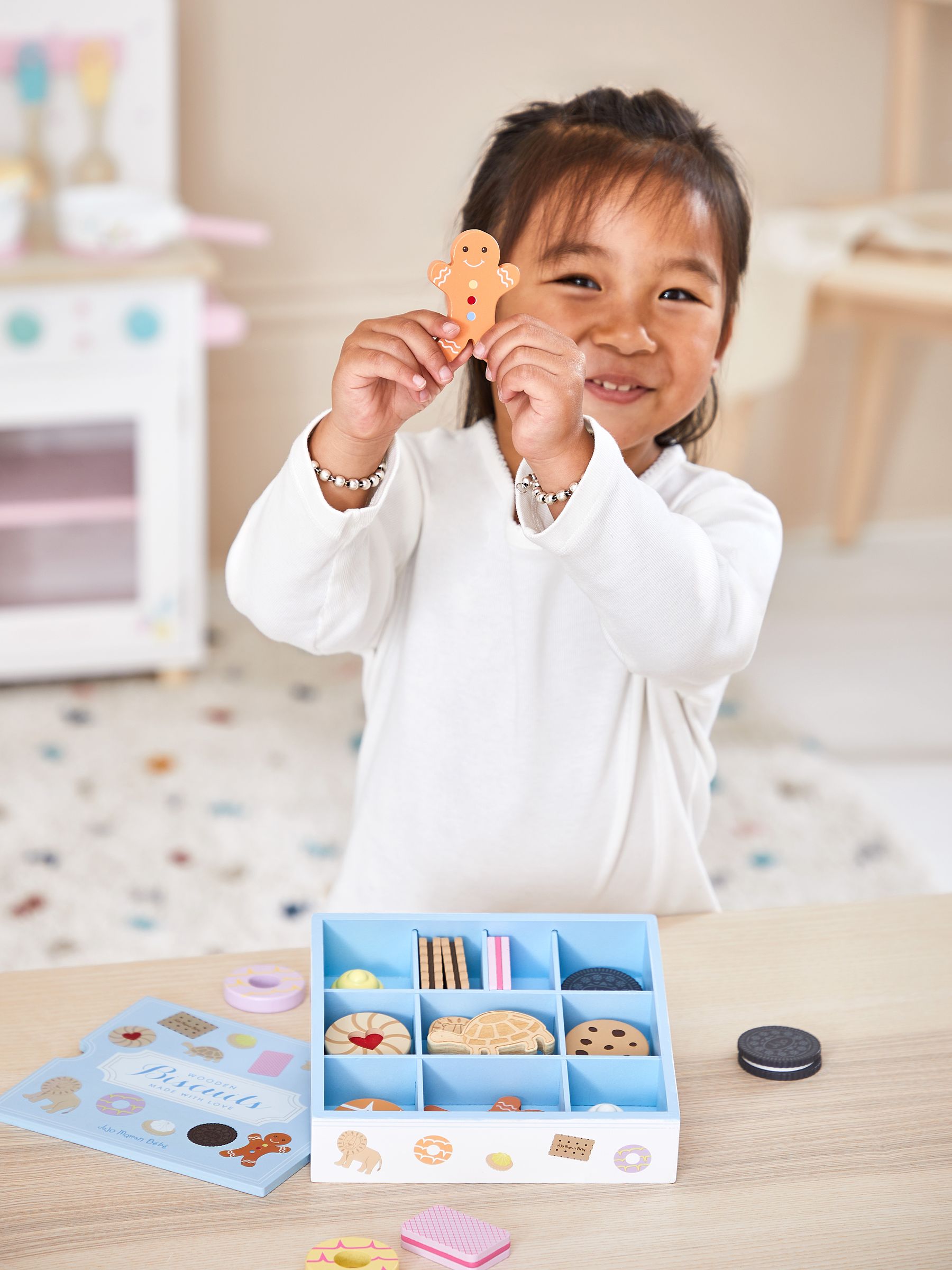 Wooden Biscuit Set - Image 7 of 7