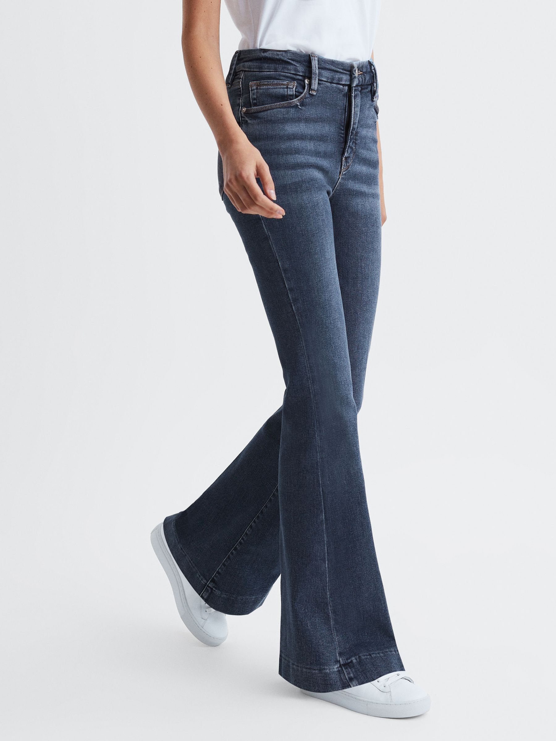 Good American High Rise Flared Jeans in Indigo - Image 1 of 6