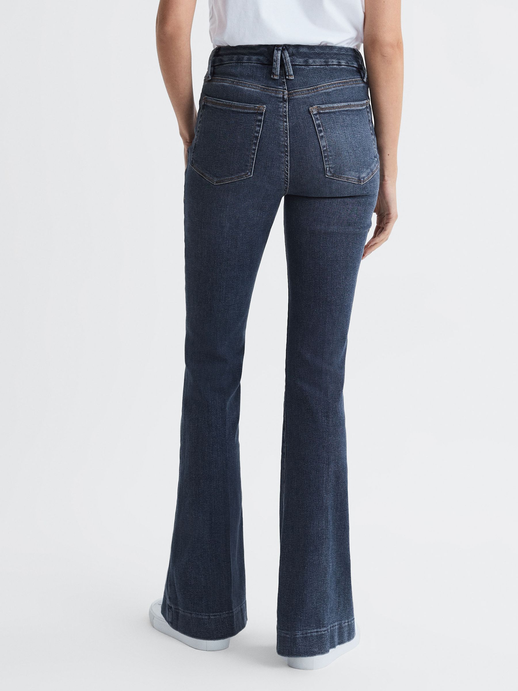 Good American High Rise Flared Jeans in Indigo - Image 5 of 6
