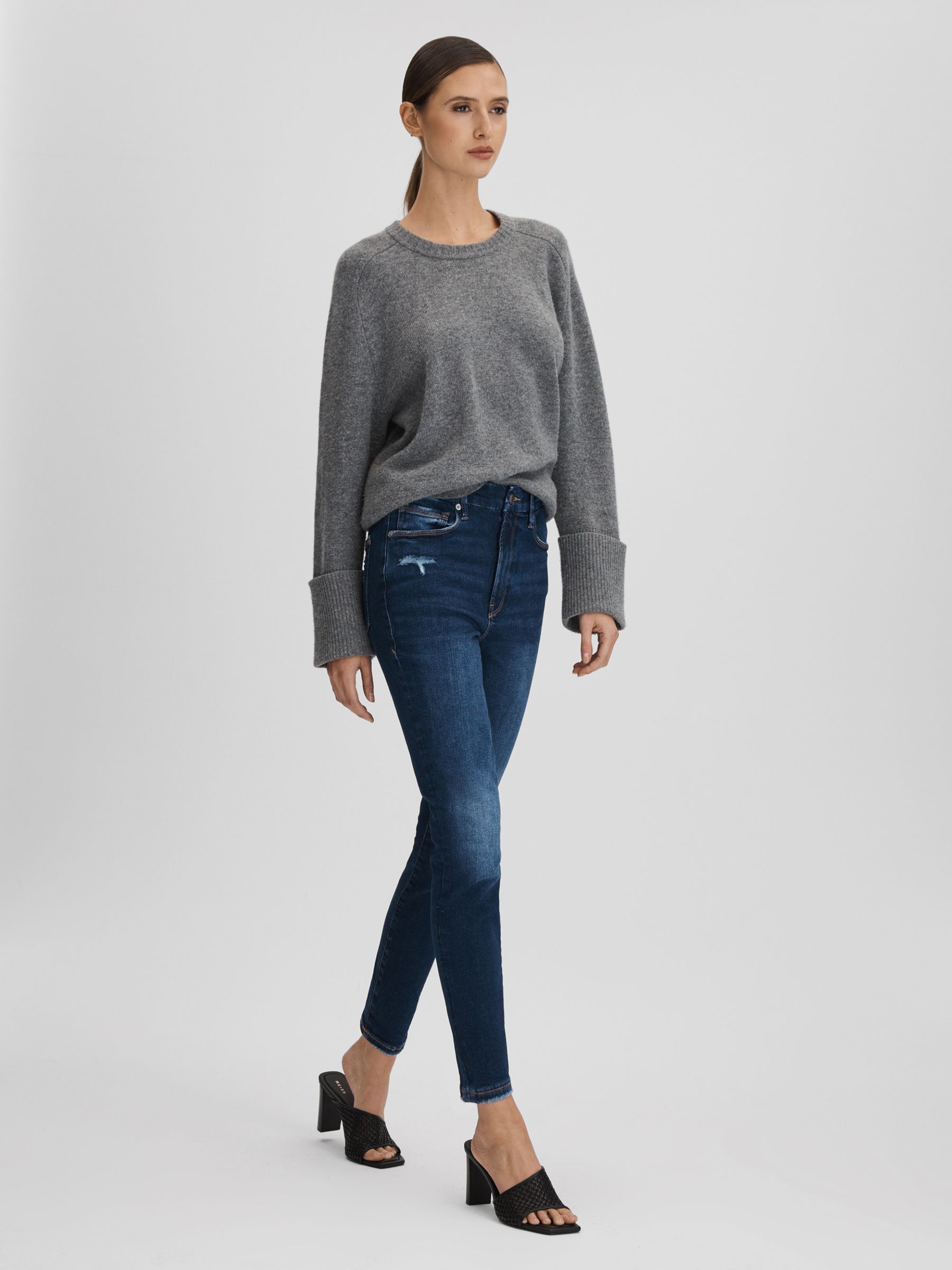 Good American Always Fits Cropped Skinny Jeans in Indigo - Image 3 of 6