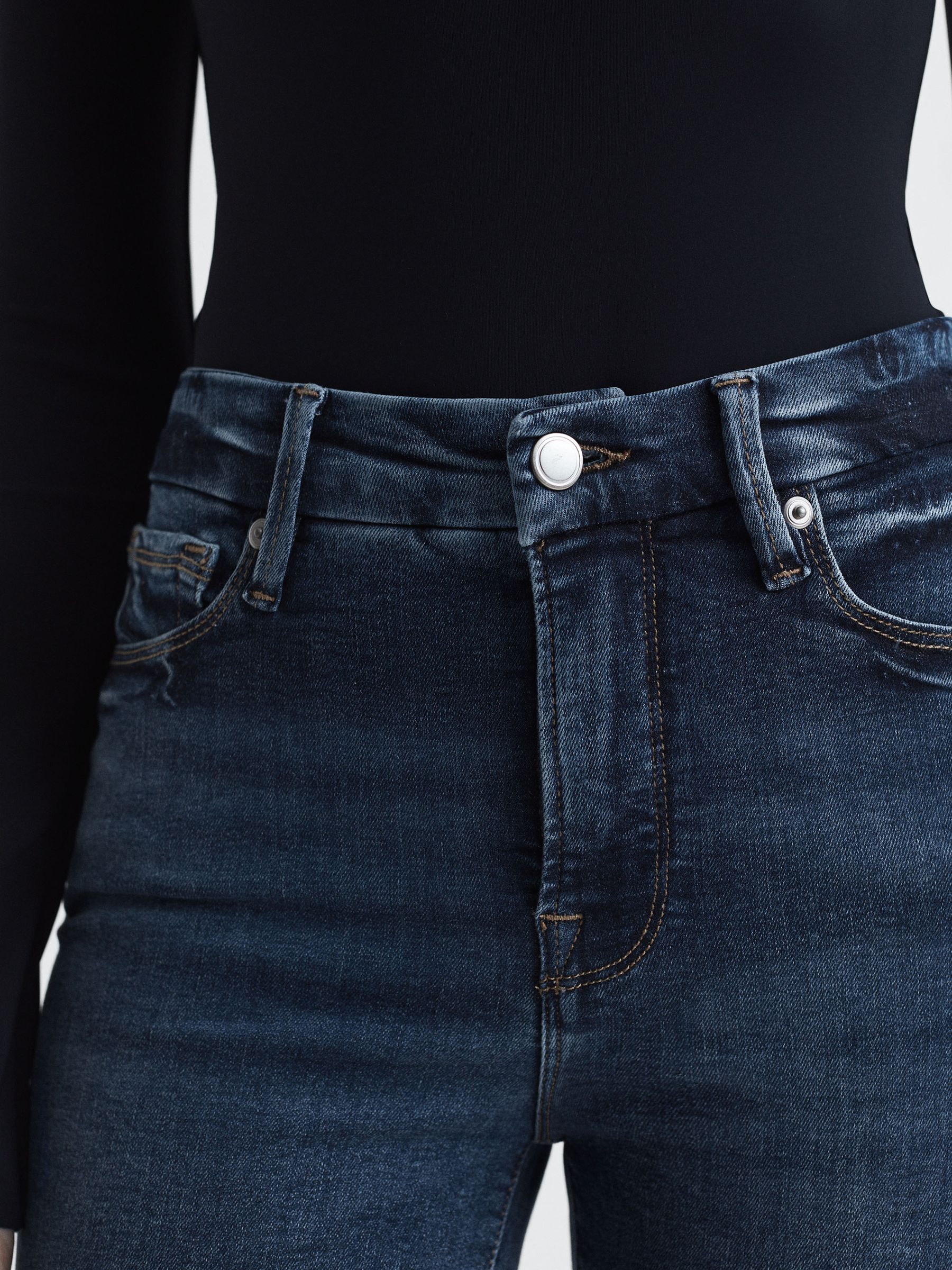 Good American Skinny-Jeans im Used-Look mit hohem Bund, Indigo - Bild 4 von 7