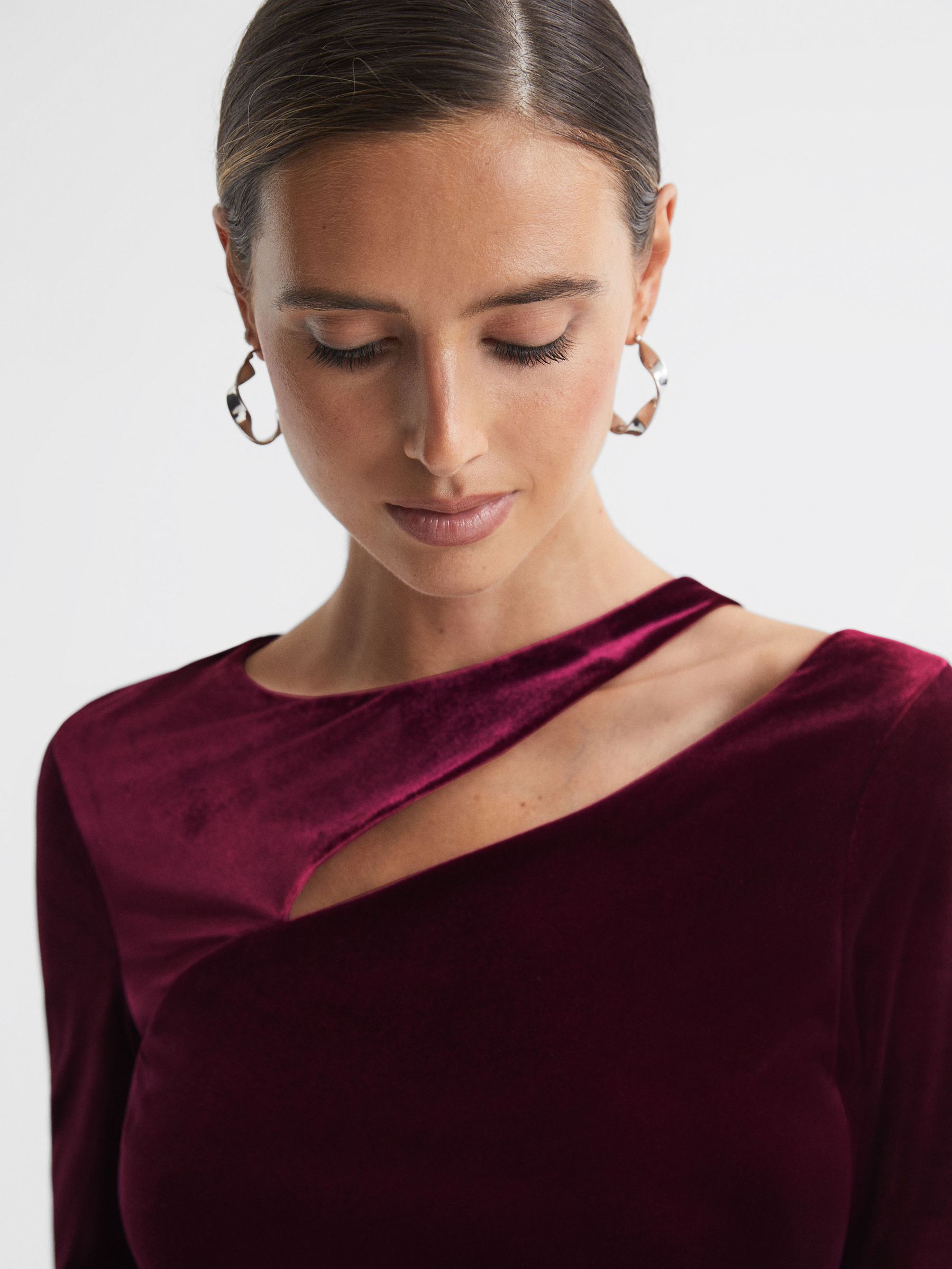 Velvet Cut-Out Top in Berry - Image 4 of 5