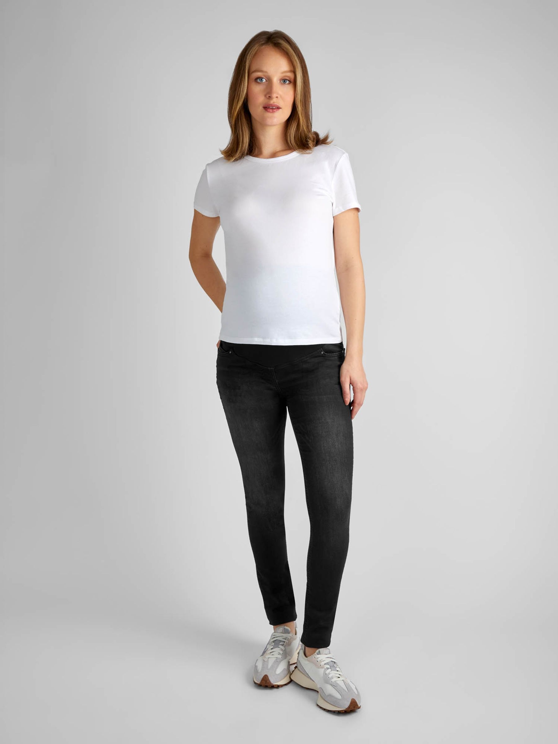Black Wash Super Skinny Maternity Denim Jeans - Image 3 of 4