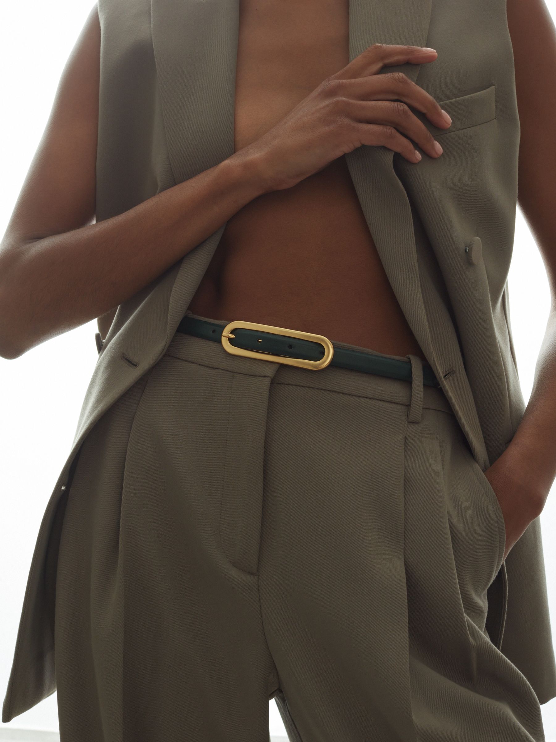 Thin Leather Elongated Buckle Belt in Green - Image 2 of 4
