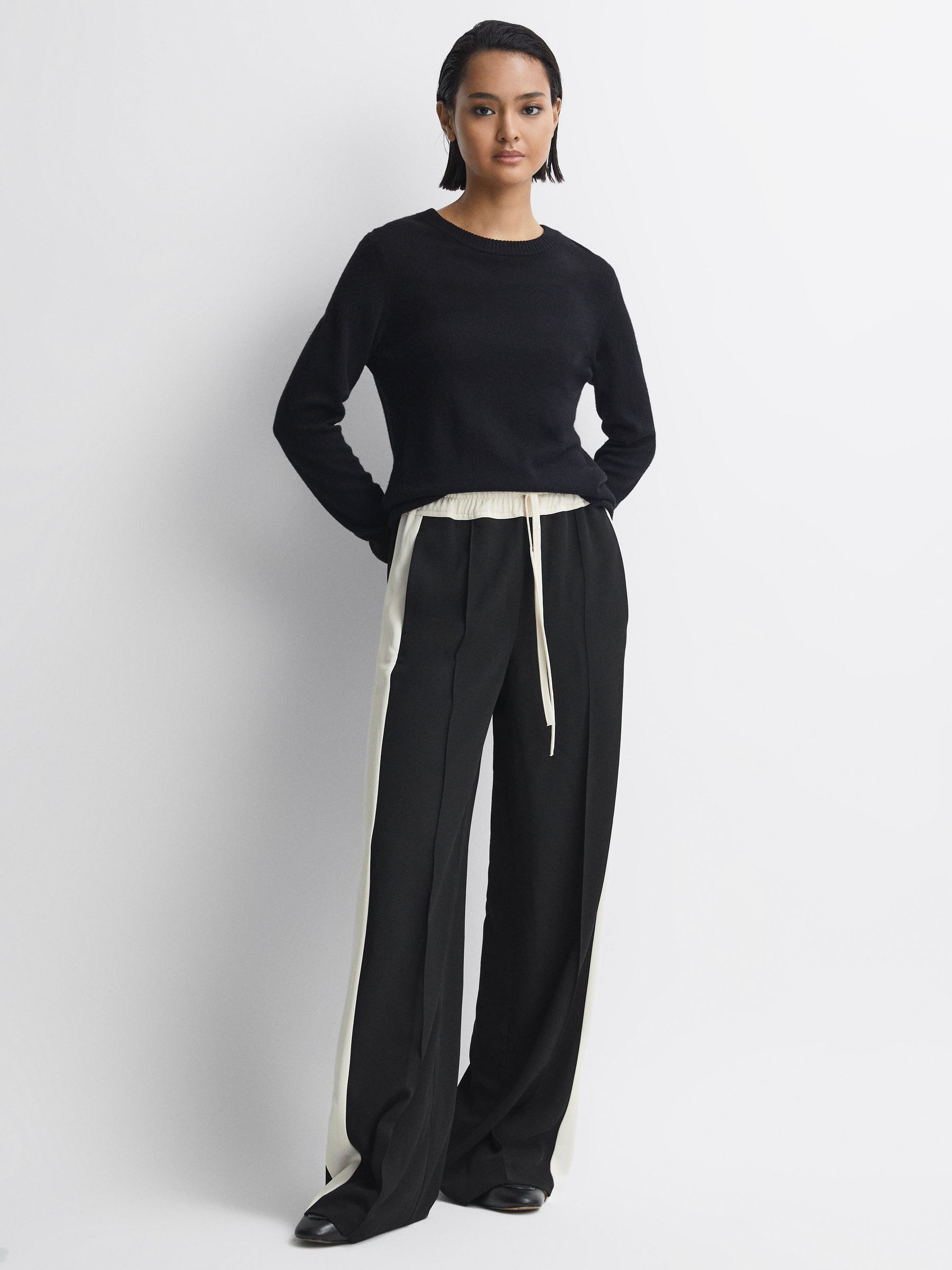 Petite Wide Leg Contrast Stripe Drawstring Trousers in Black - Image 6 of 7