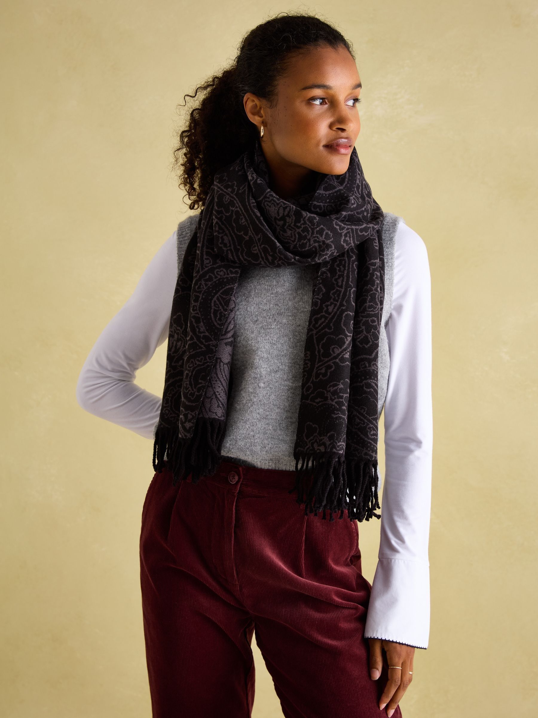 Elissa Black & Grey Double-Sided Jacquard Scarf | Joules