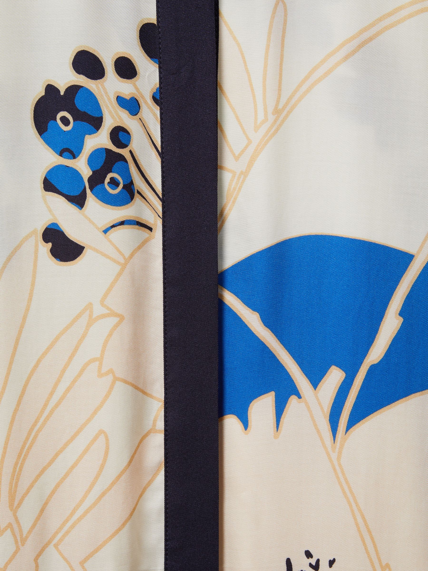 Printed Split Hem Shirt in Navy/Blue - Image 6 of 6
