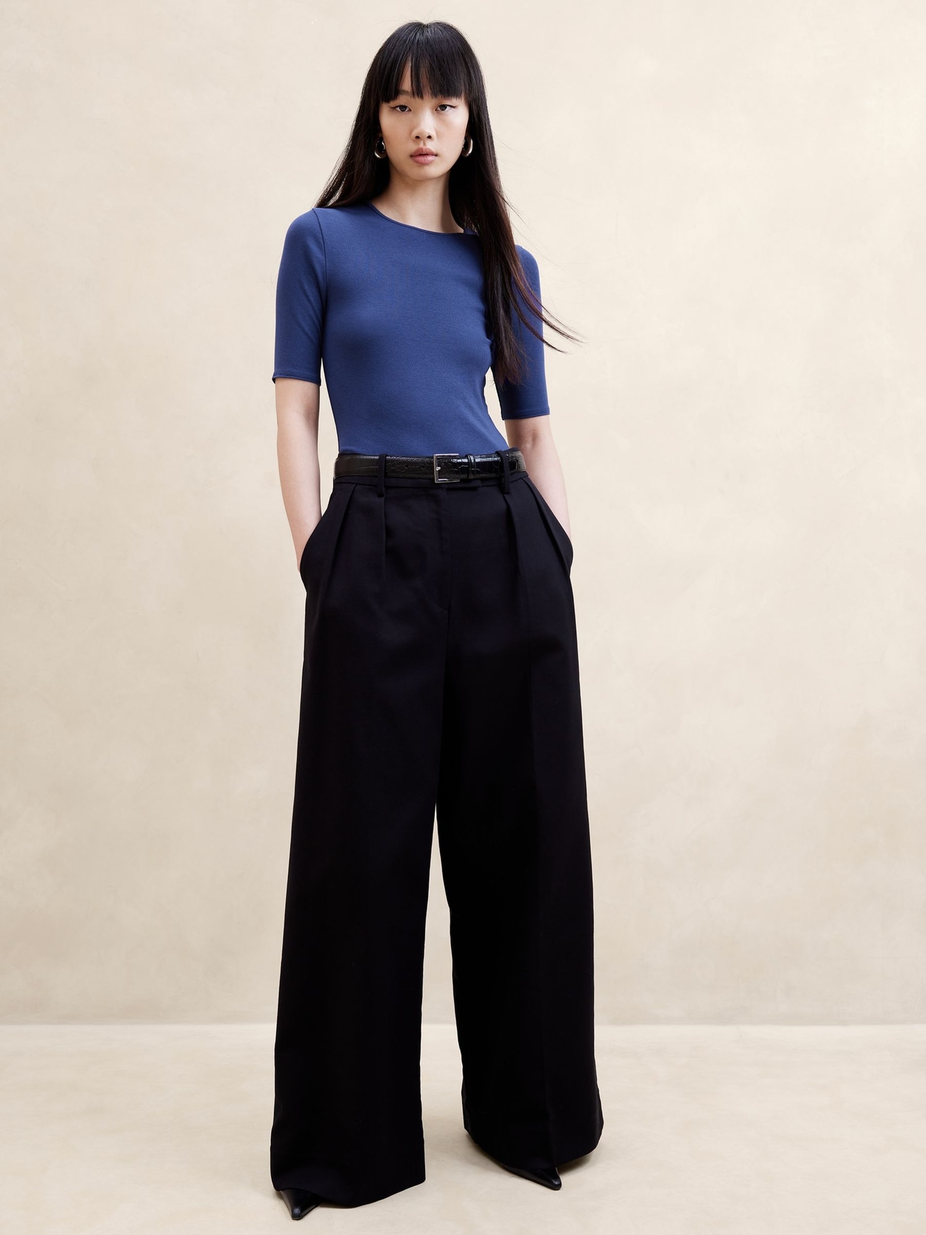 Banana Republic Blue Ribbed Half-Sleeve T-Shirt - Image 1 of 1