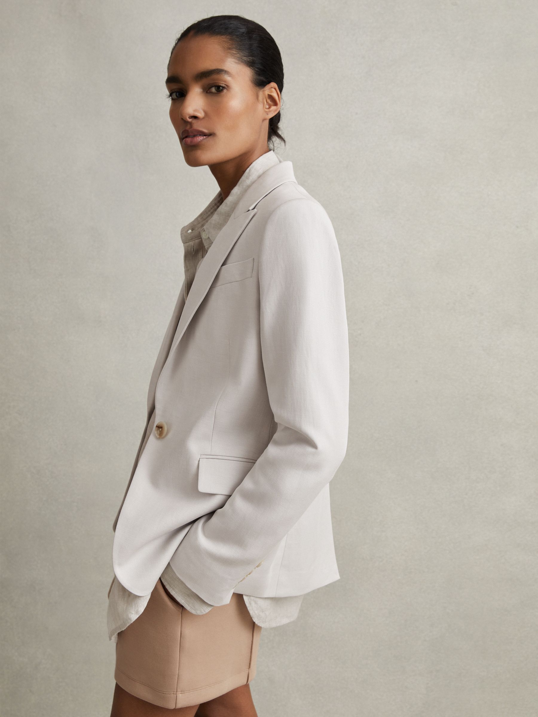 Single Breasted Suit Blazer with TENCEL™ Fibers in Light Grey - Image 4 of 6