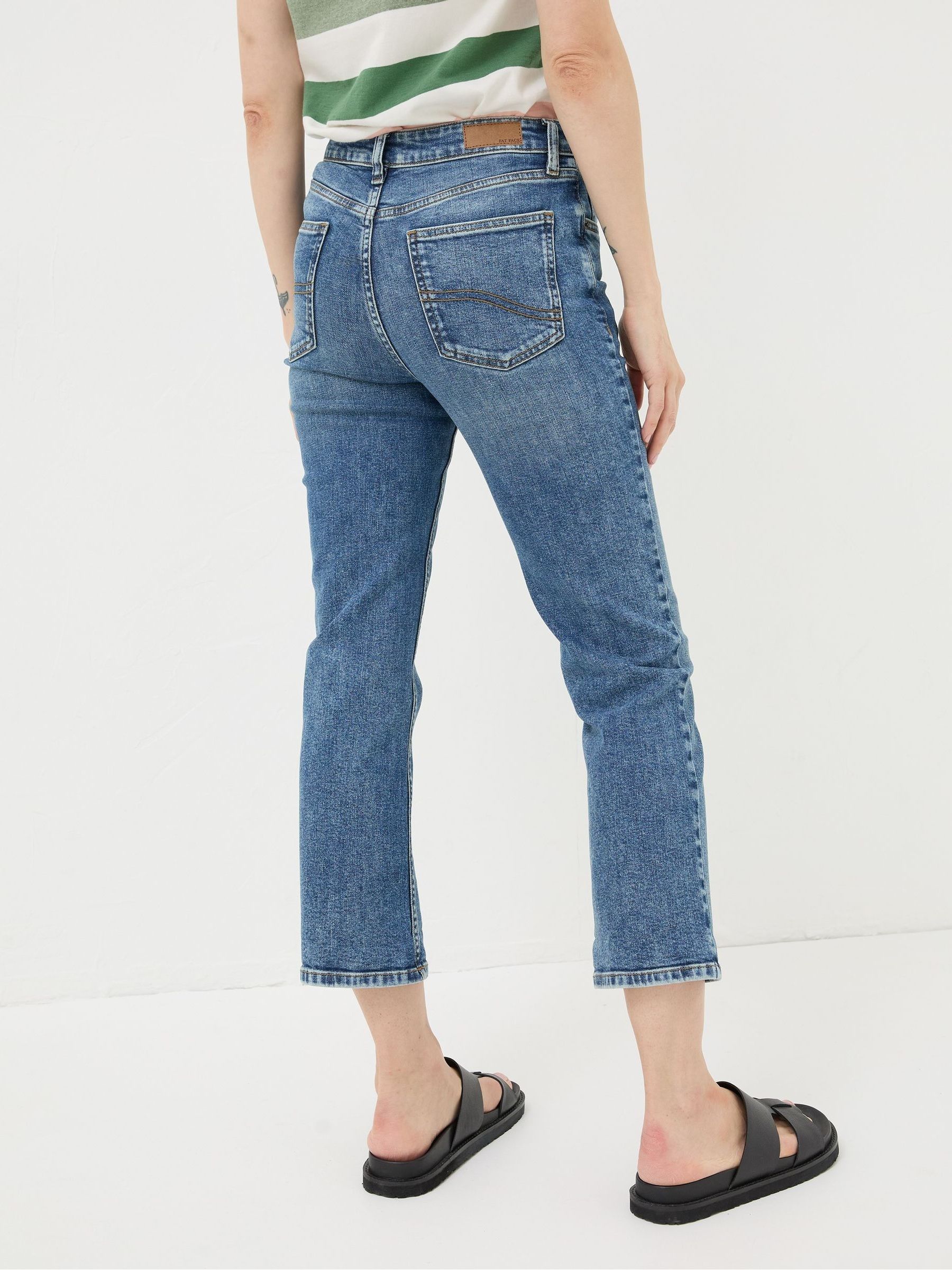 Capri Blue Sway Cropped Jeans - Image 2 of 5
