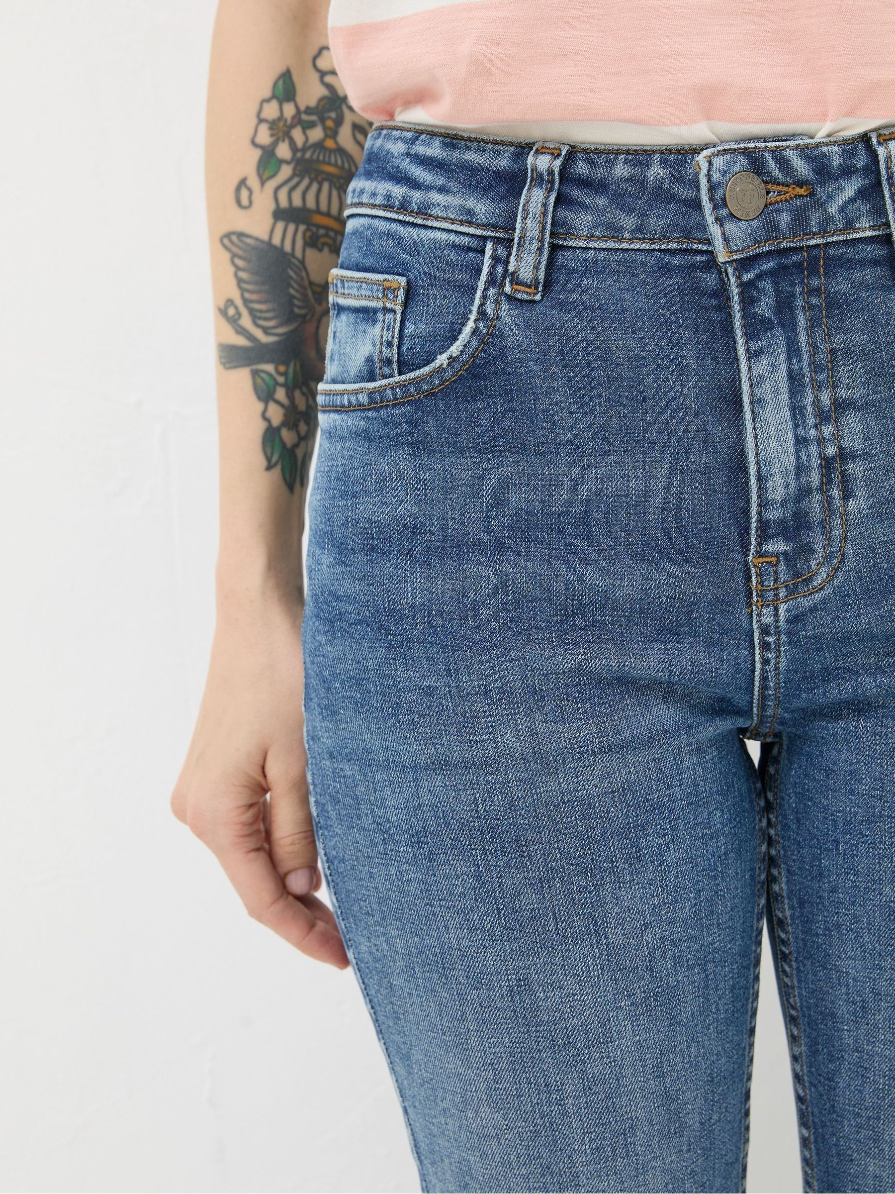 Capri Blue Sway Cropped Jeans - Image 4 of 5