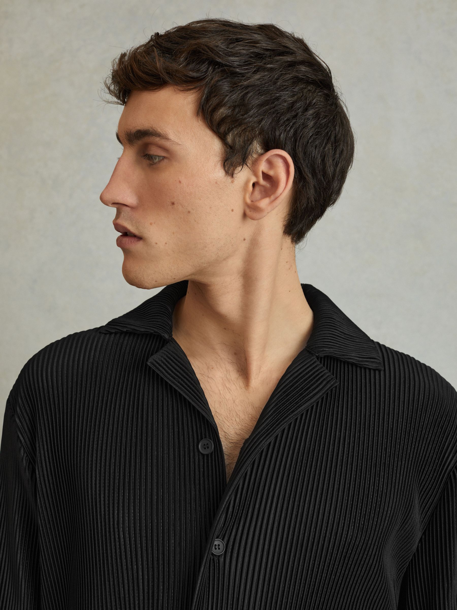 Plisse Cuban Collar Shirt in Black - Image 3 of 5