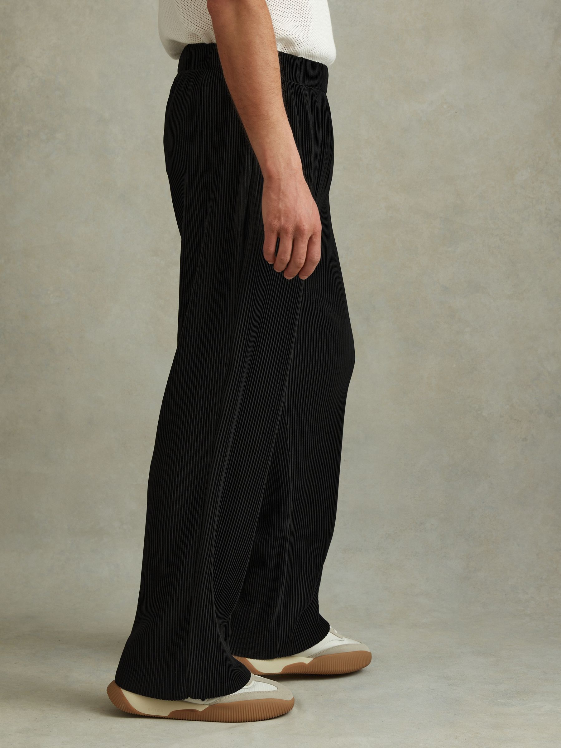 Elasticated Plisse Trousers in Black - Image 3 of 5