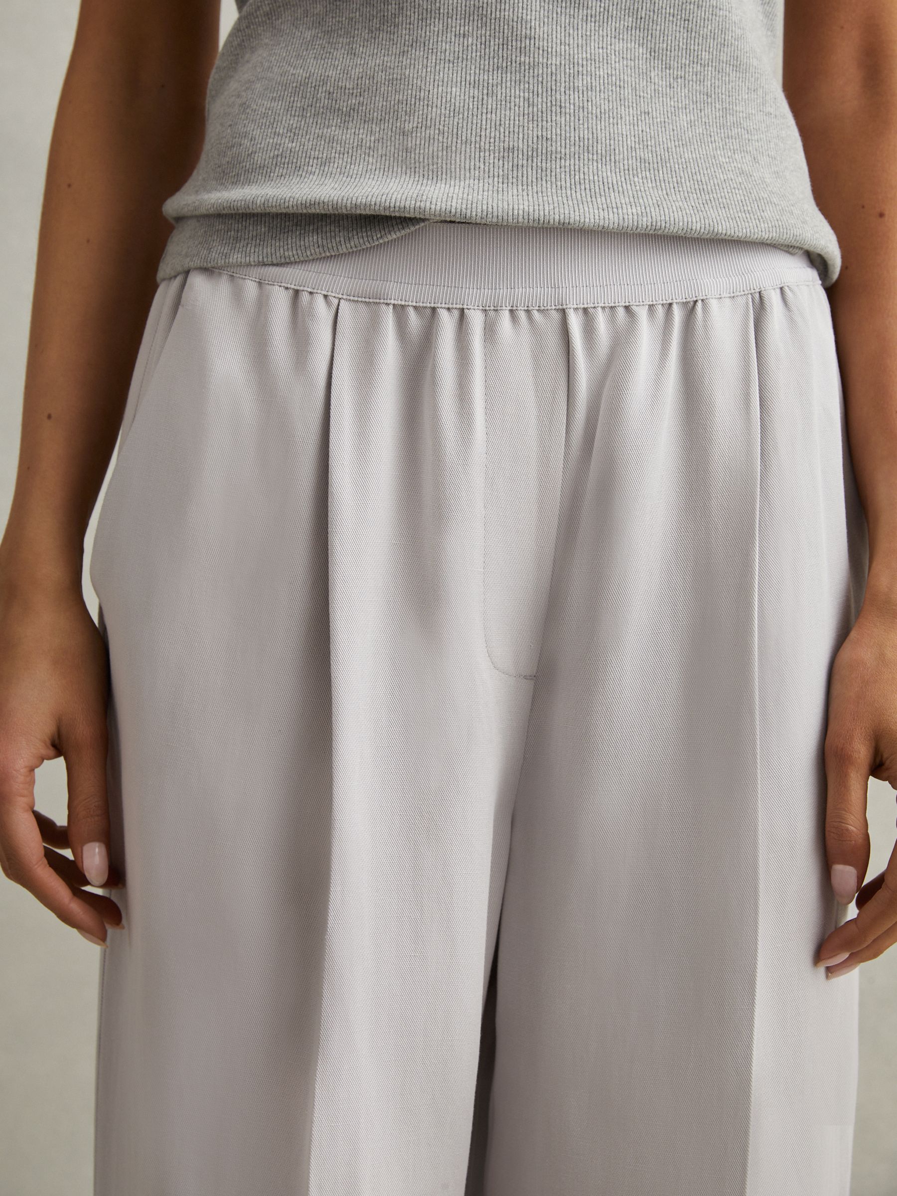 Lyocell-Linen Wide Leg Trousers in Light Blue - Image 3 of 6