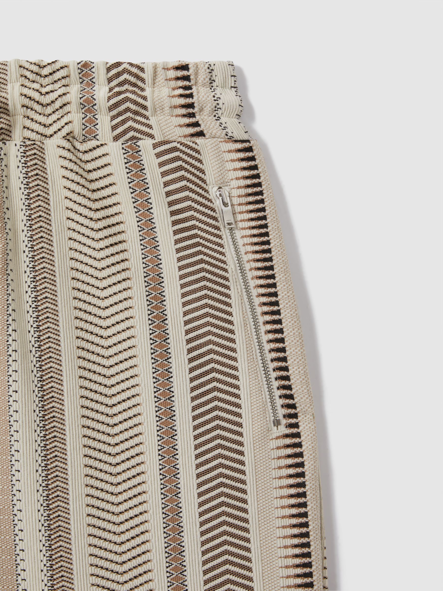 Jacquard Drawstring Shorts in Ecru Multi - Image 6 of 6