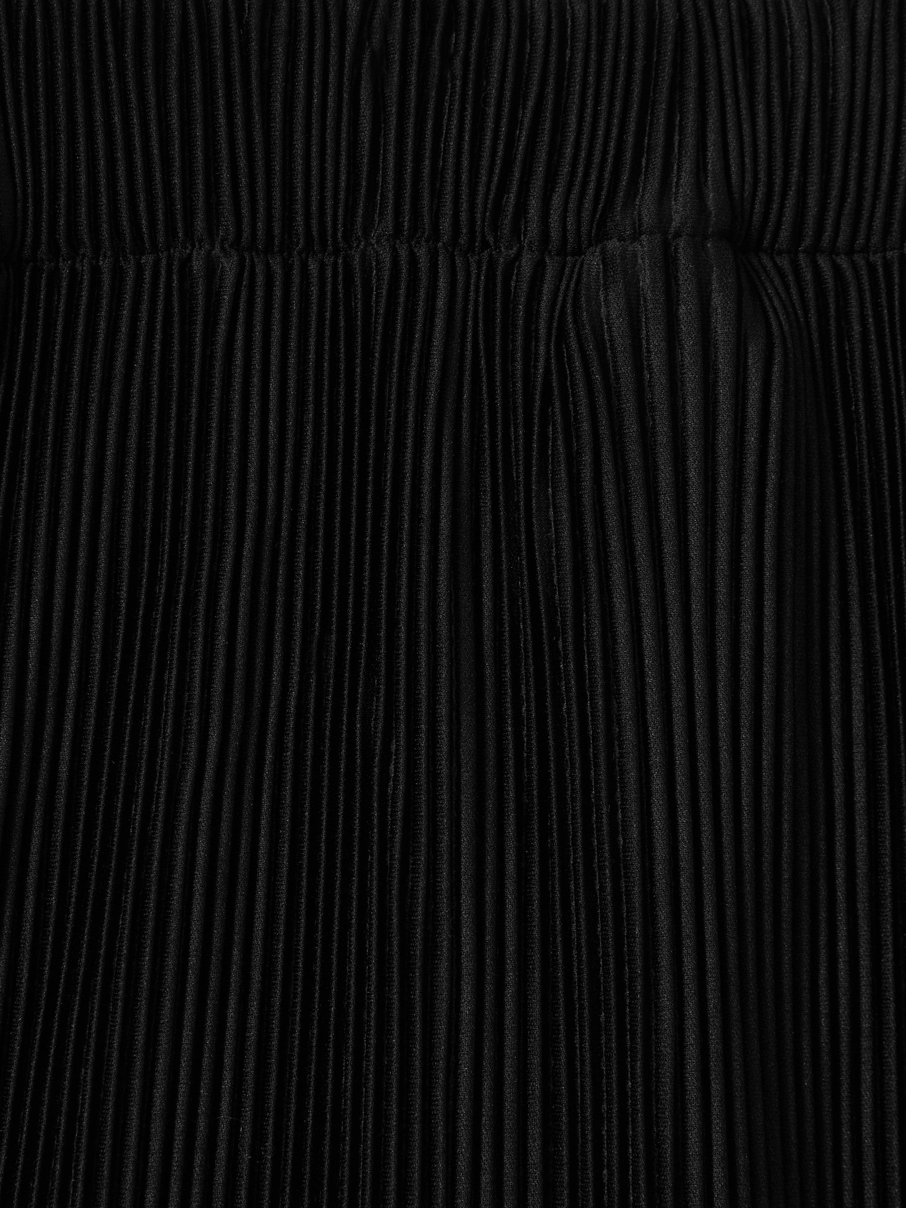 Elasticated Plisse Shorts in Black - image 5
