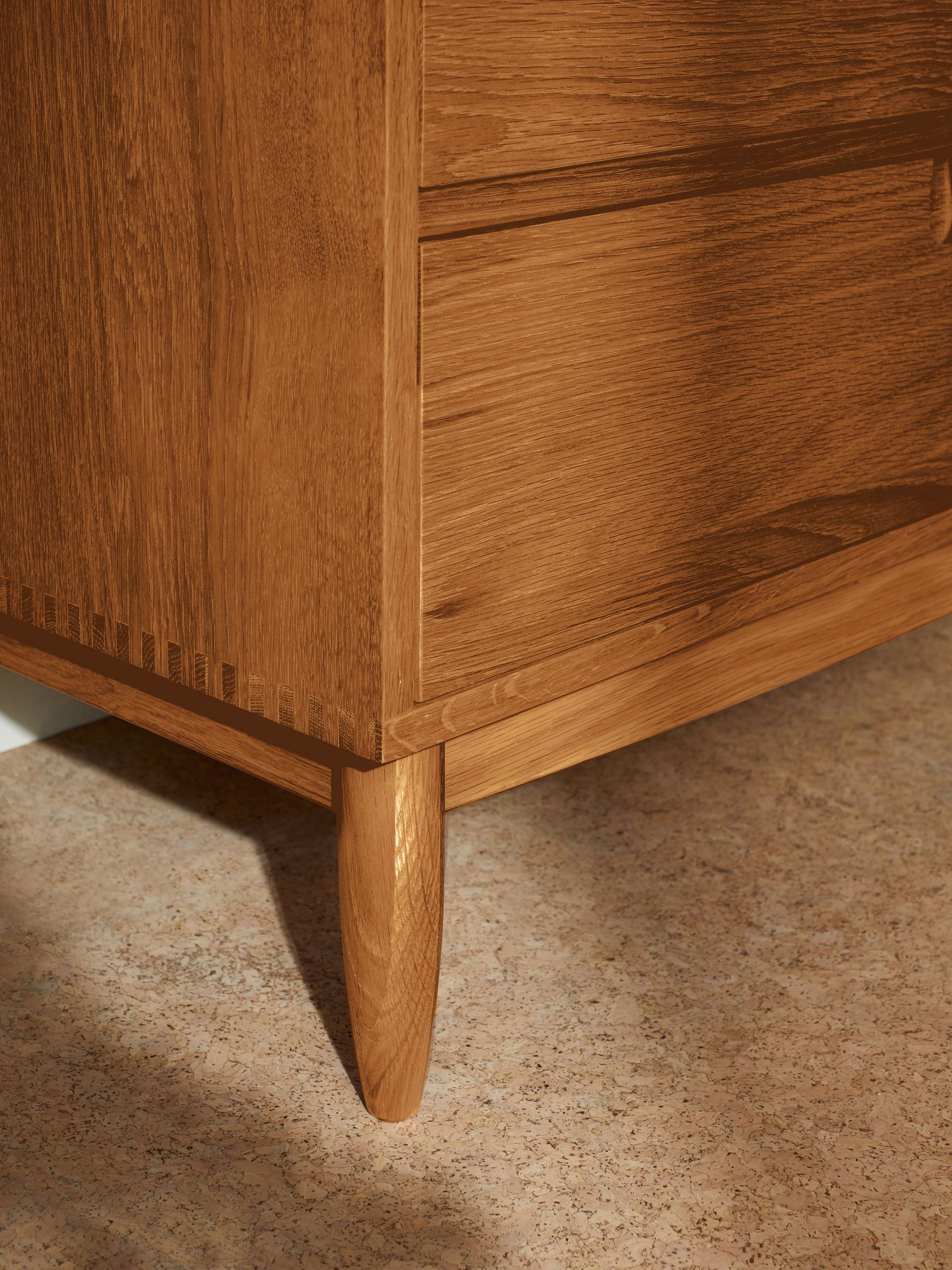 Penn 9 Drawer Chest in Dark Stain Oak - Image 2 of 3