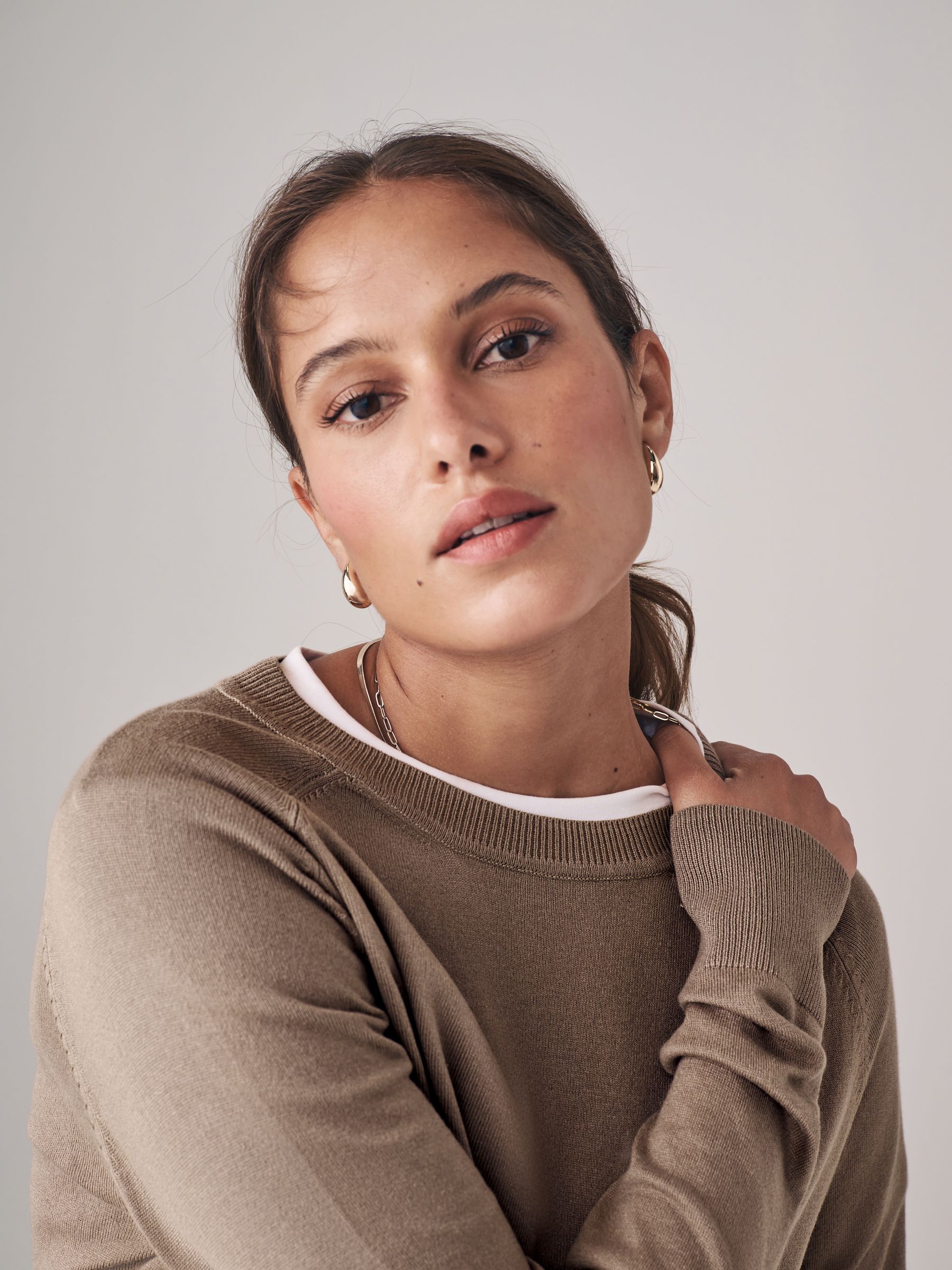 2 Pack Fine Knit Crew Neck Jumpers - Image 5 of 6