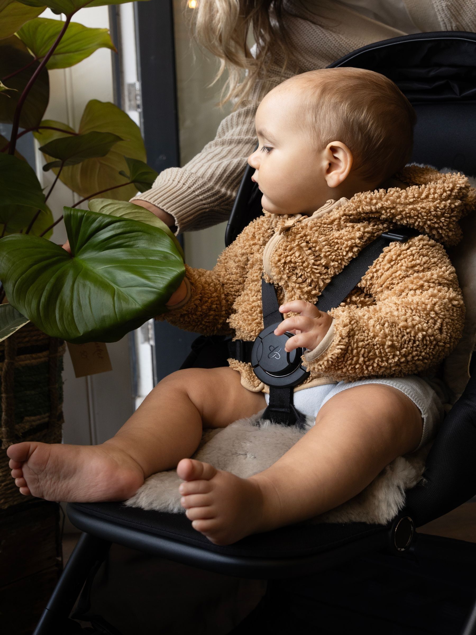 Naturally Sheepskins Taupe Baby Snuggler Sheepskin Pram Liner - Image 2 of 4