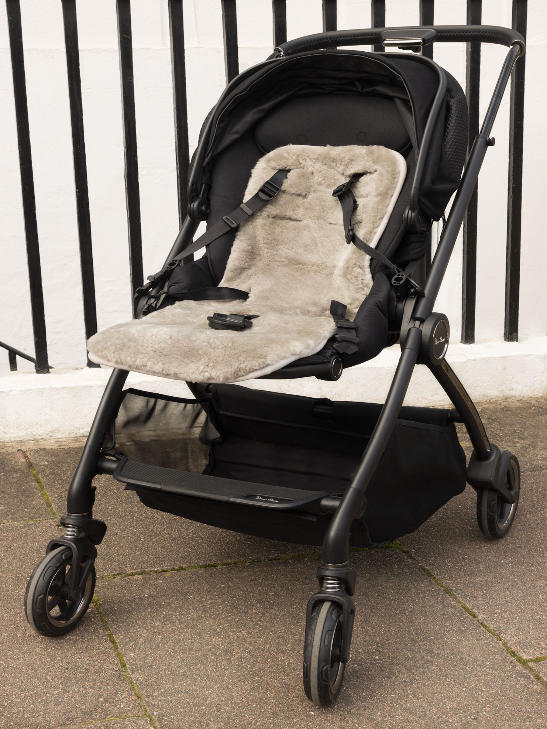 Naturally Sheepskins Grey Baby Original Sheepskin Pram Liner - Image 2 of 4