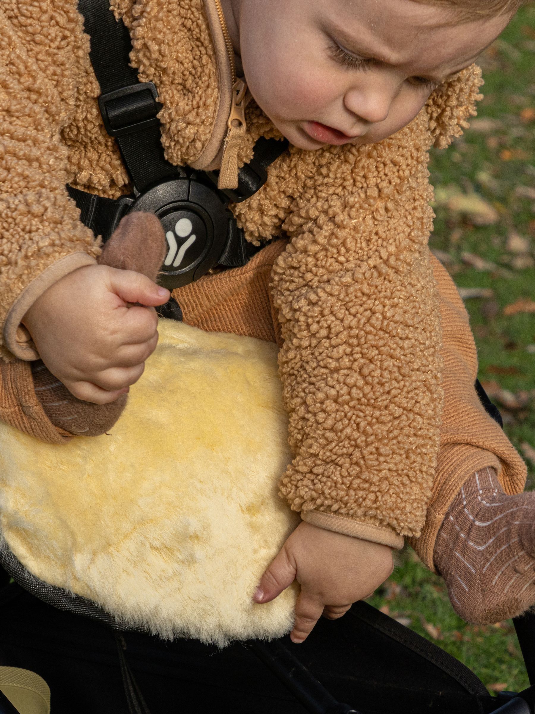 Naturally Sheepskins Natural Baby Original Sheepskin Pram Liner - Image 2 of 4