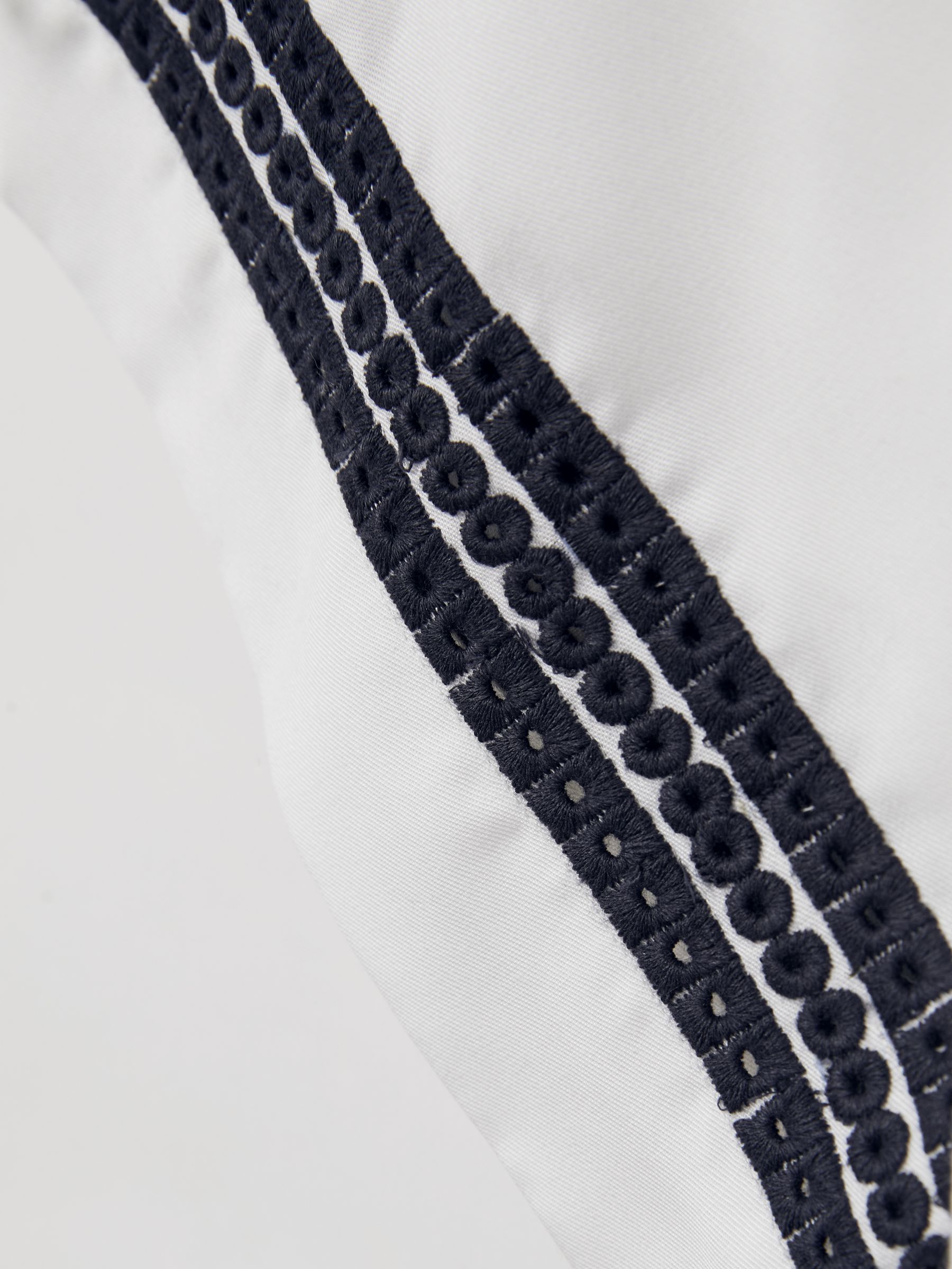Relaxed Embroidered Trim Cuban Collar Shirt in White/Navy - Image 5 of 5