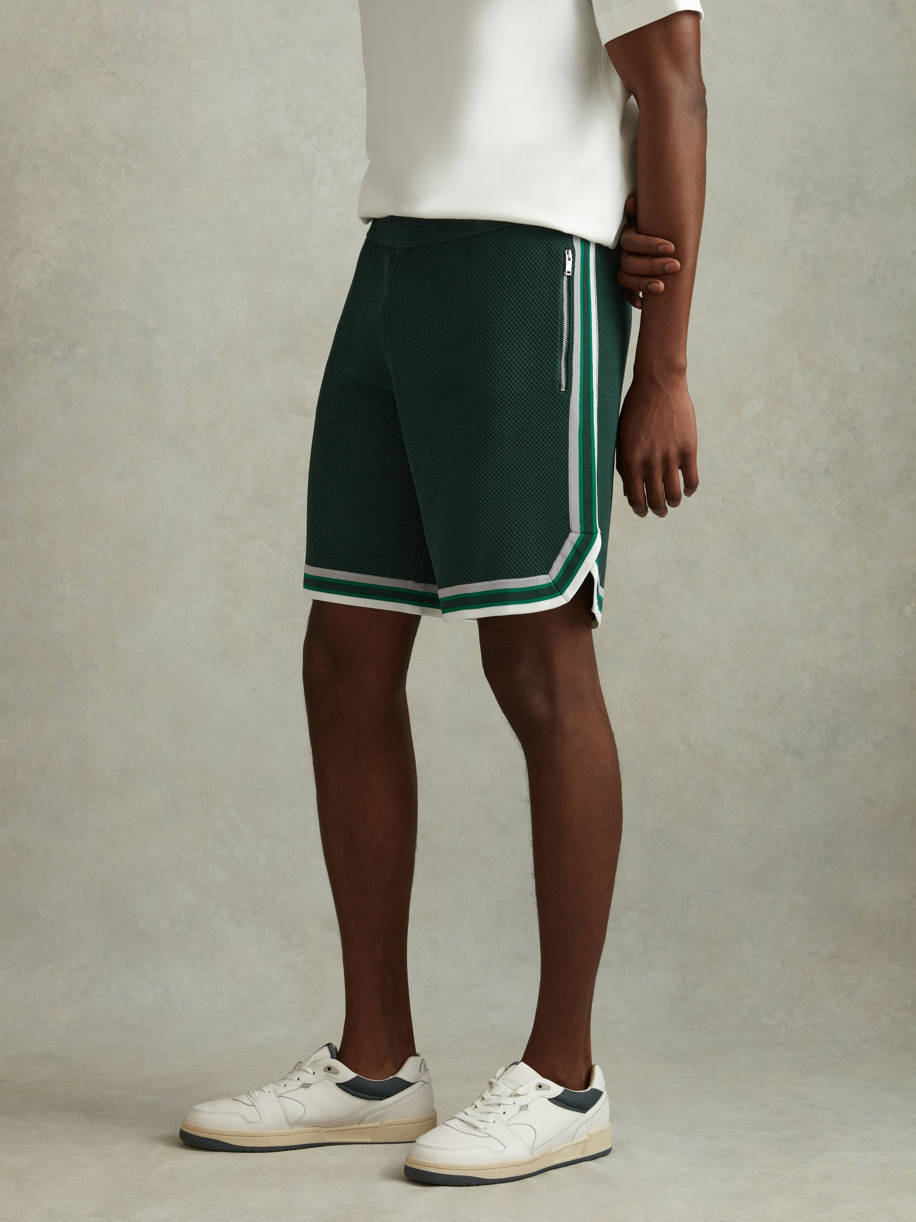 Knitted Elasticated Waist Shorts in Green Multi - Image 4 of 6