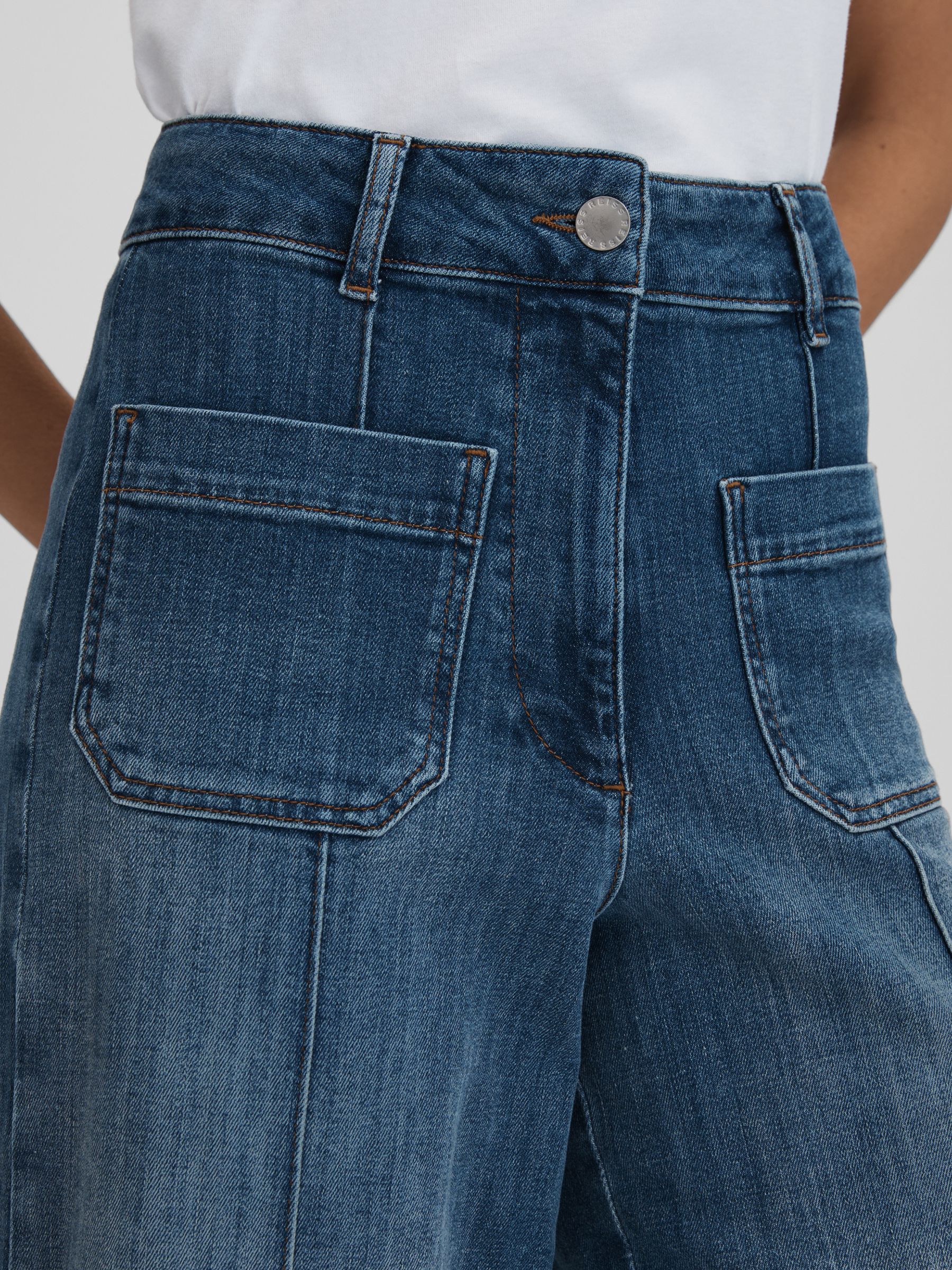 Petite Front Pocket Wide Leg Jeans in Mid Blue - Image 4 of 7